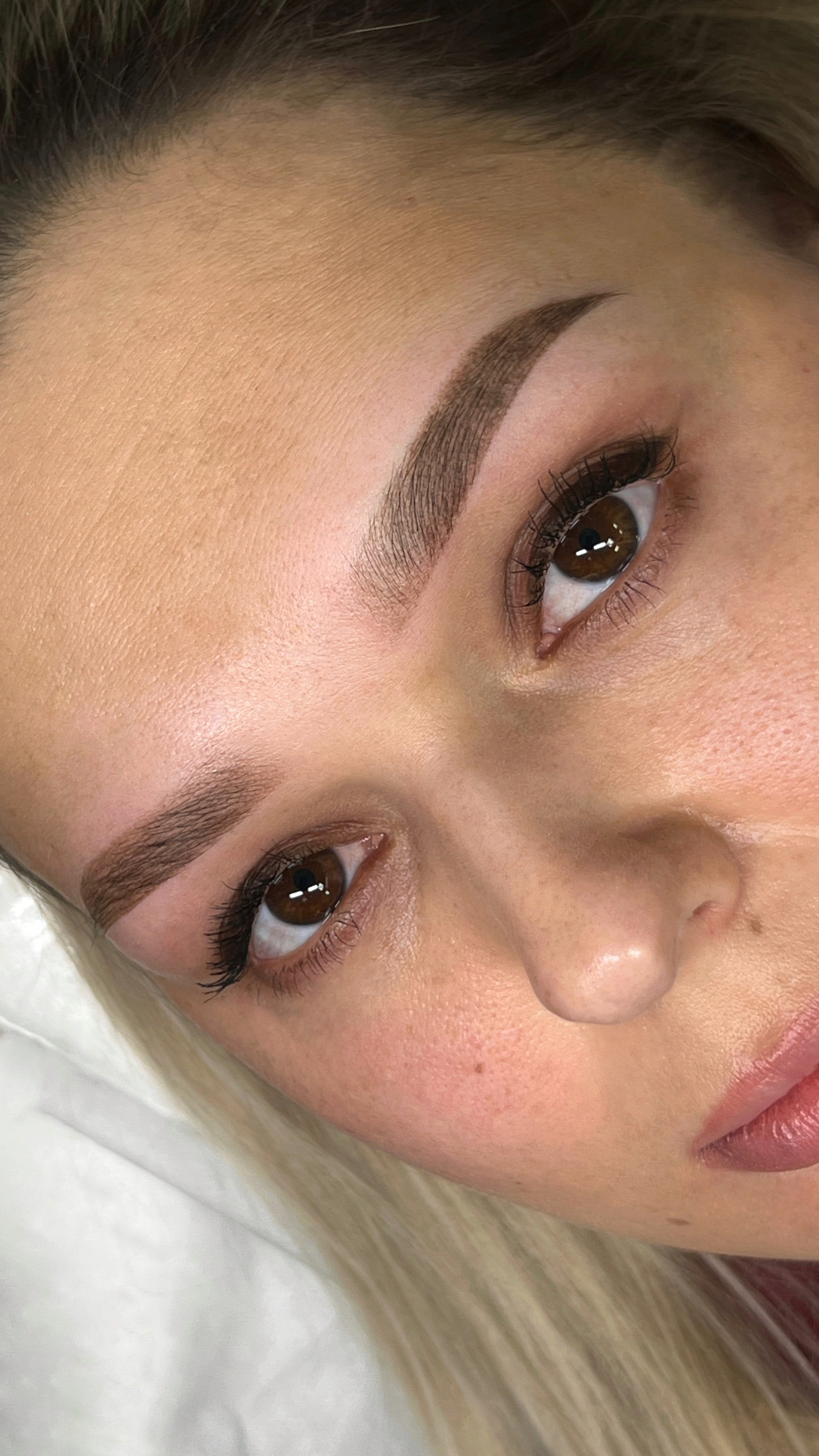 Алина. Студия перманентного макияжа, косметологии и массажа SYMMETRY в Москве, м. Киевская