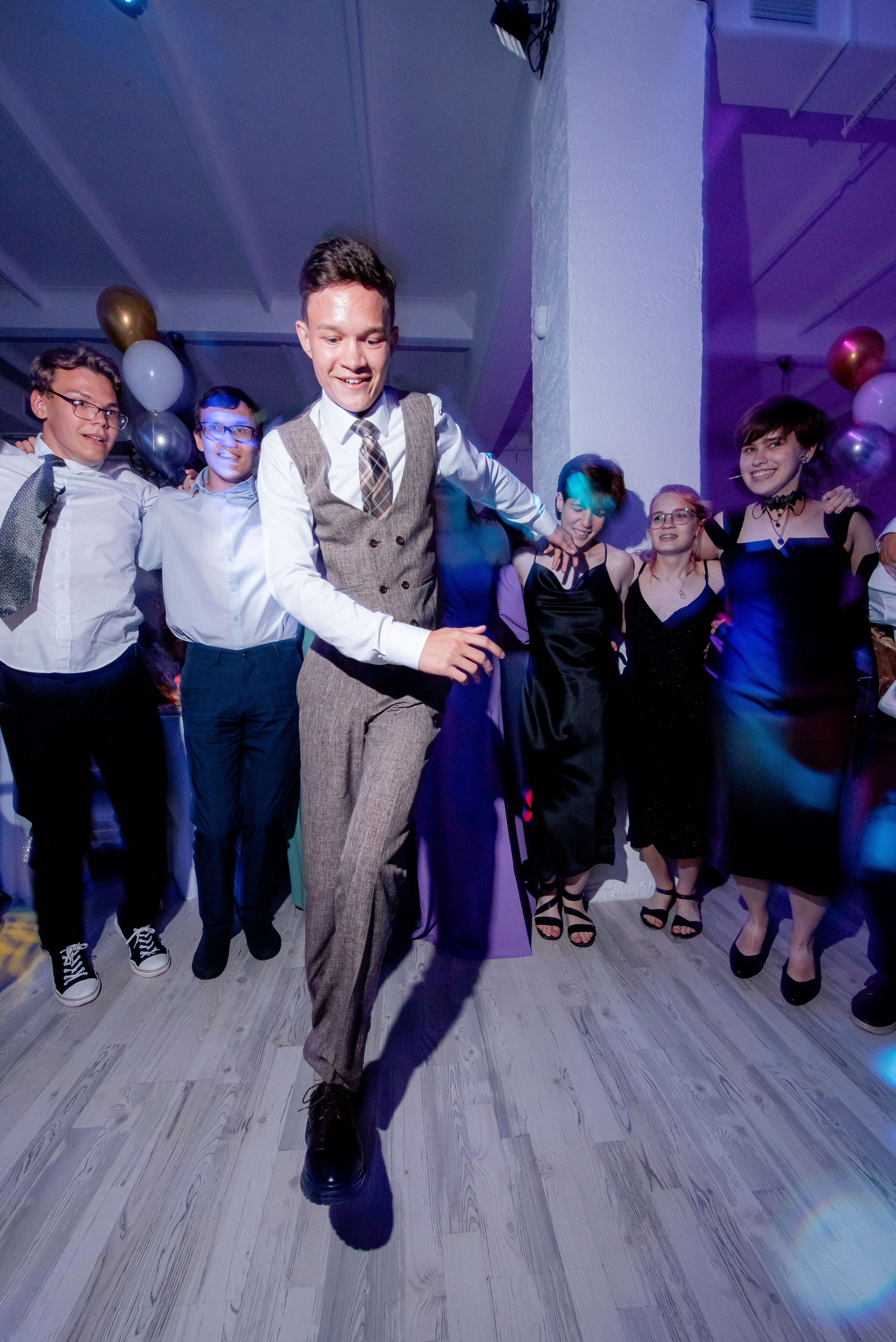 30 Школа. Вручение и Банкет. ДК Юбилейный и Банхоф. Фотограф в Волгограде и Волжском Александр Горбань