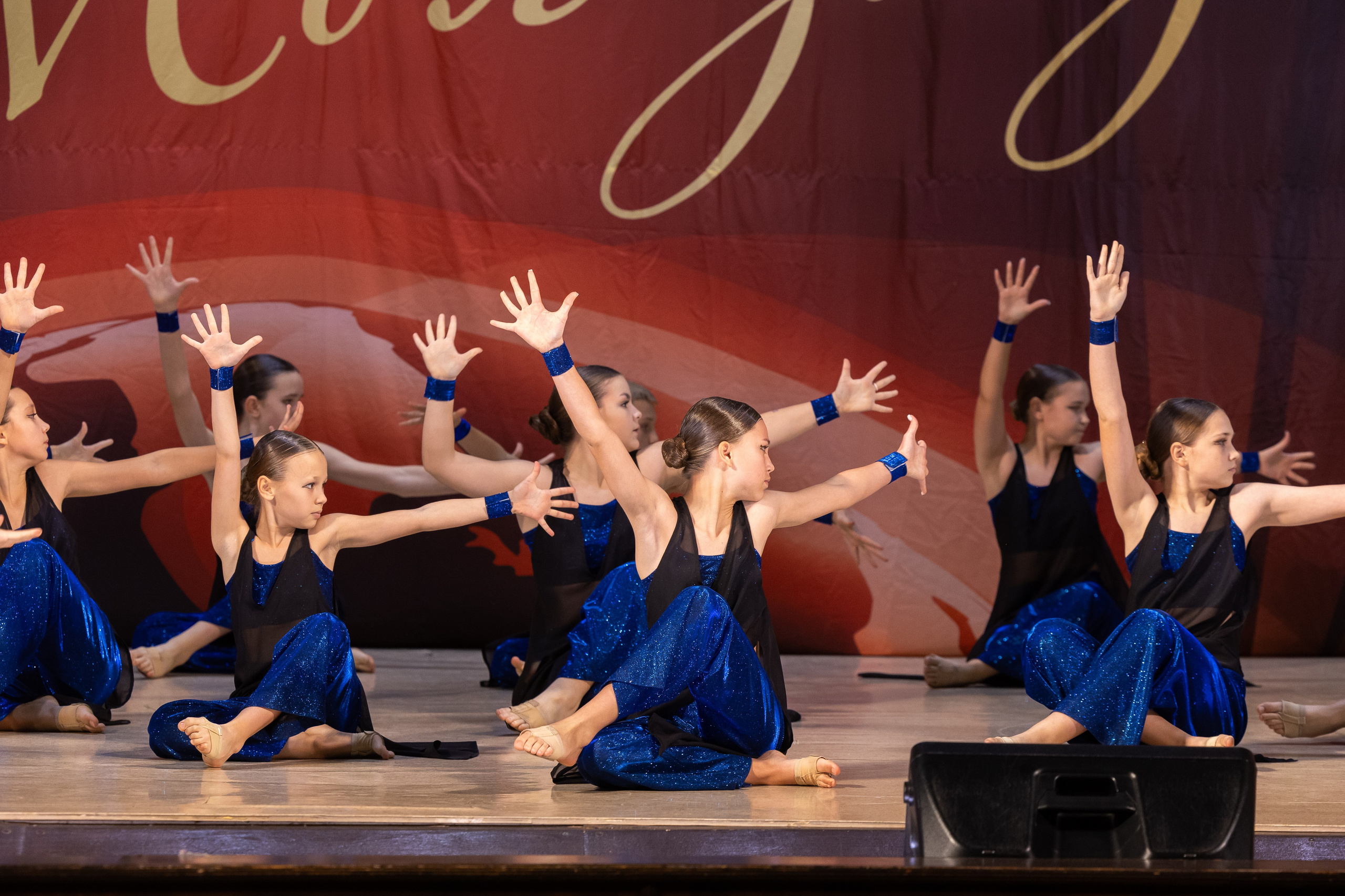 9 ноября, танцевальные номера, г. Волгоград. Золотое яблочко