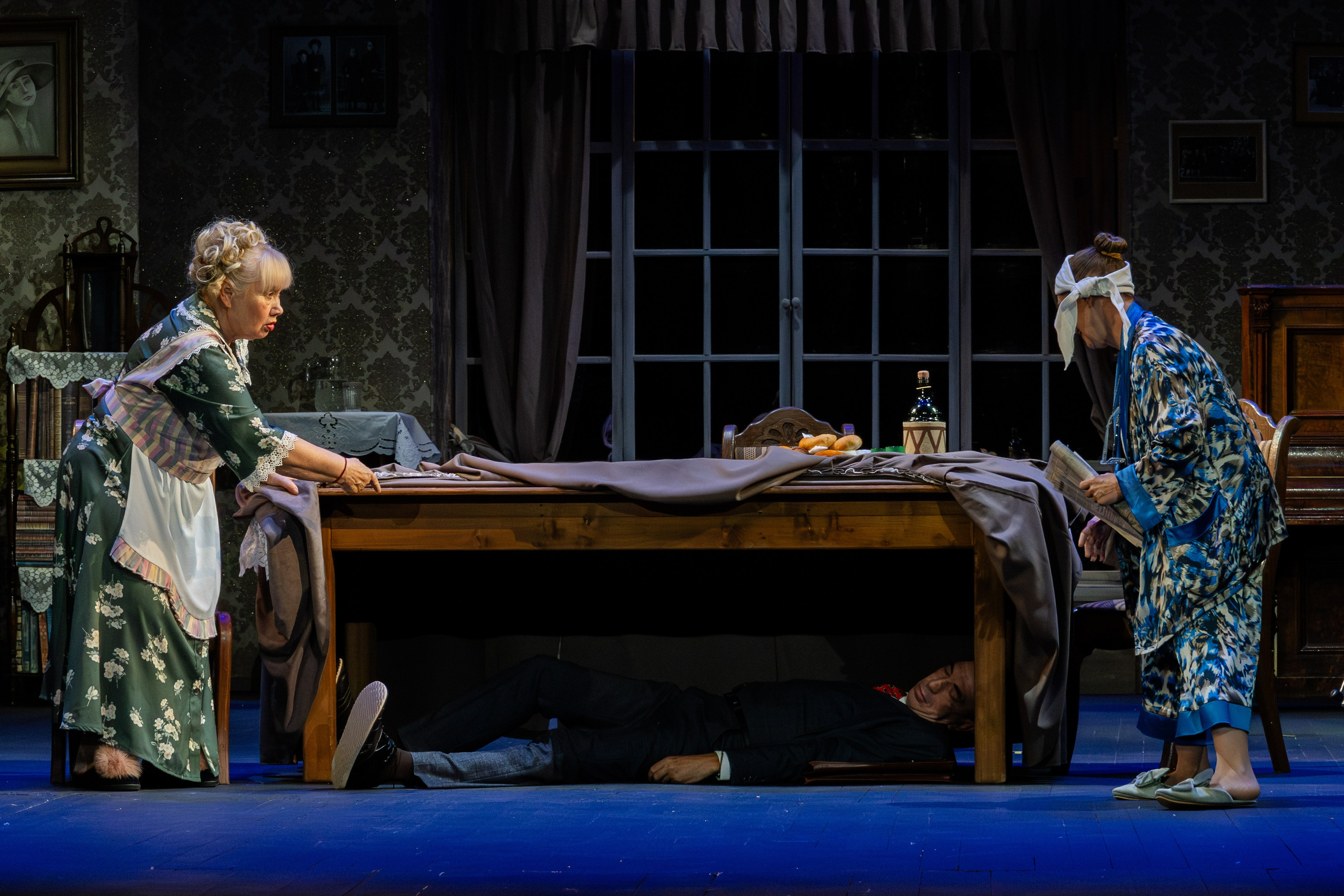 Театр Юного Зрителя «Отчаянные Тетки». Фотограф Марк Файзулин