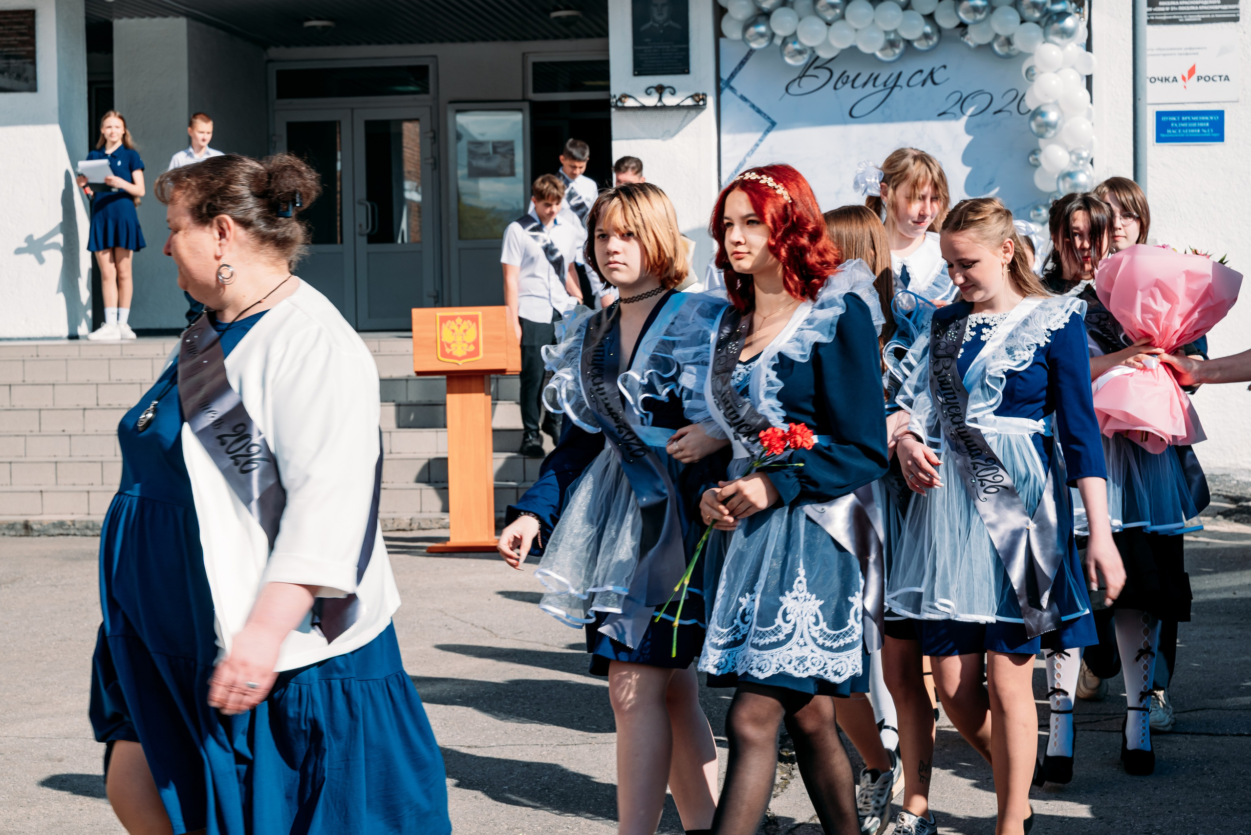 Последний звонок 2026 школа 31 краснобродский. Фотограф Алёна Царькова. Киселевск