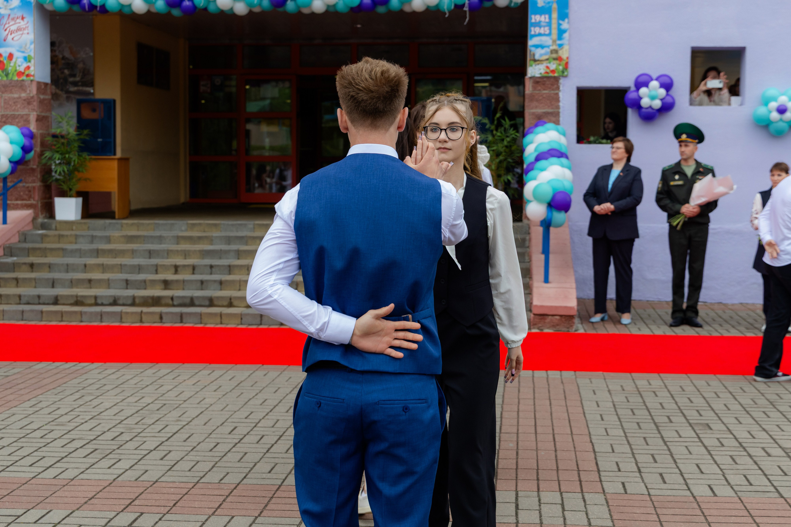 Последний звонок 2025 в Минске. Свадебный фотограф в Минске/Беларуси Сергей Спиридонов