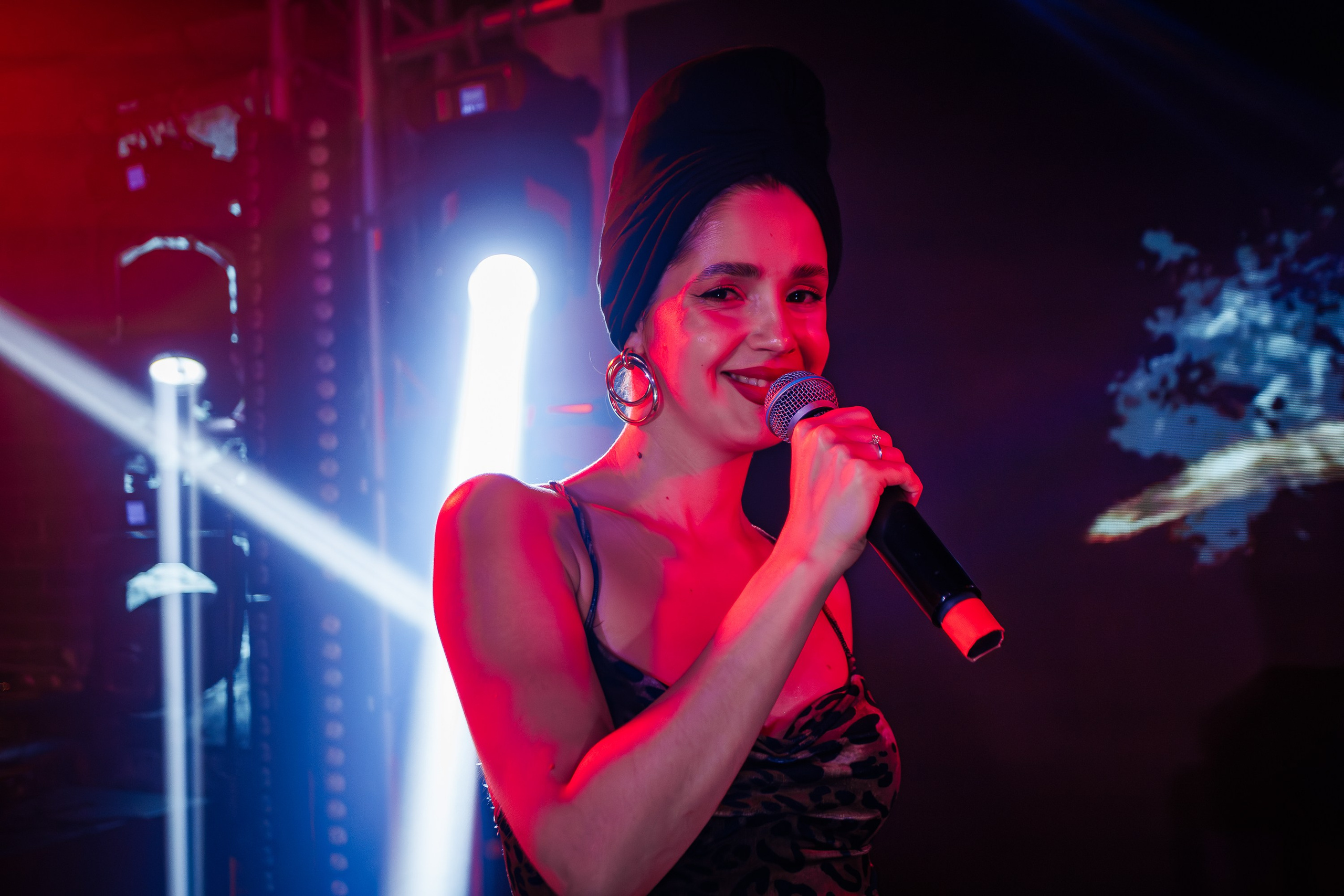 «КРАВЦ"_Чайка на пляже_Ялта_27.08.2025 г. Аминов Руслан | Фотограф