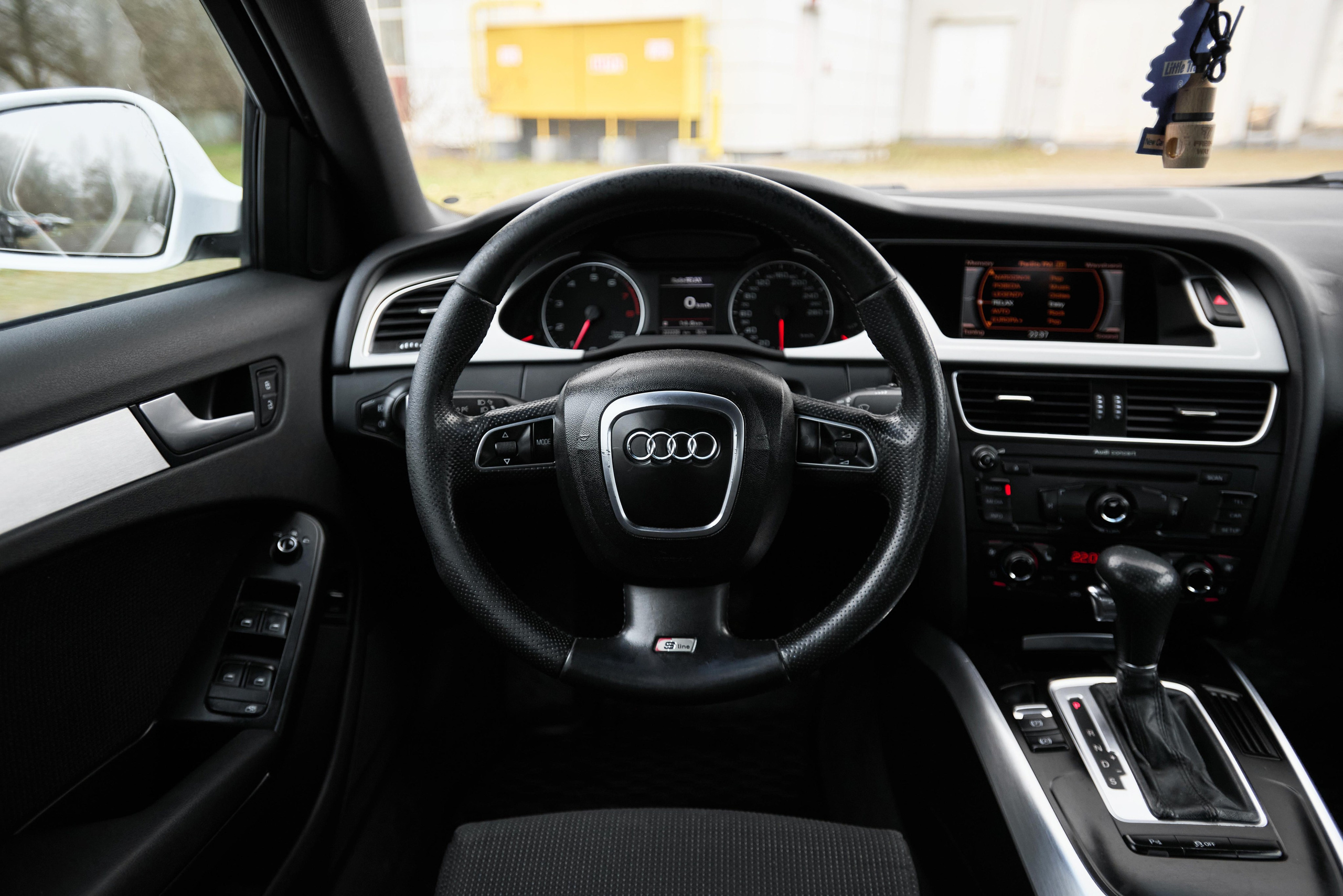 Audi А4. Автомобильный и интерьерный фотограф в Минске Александр Тагаев