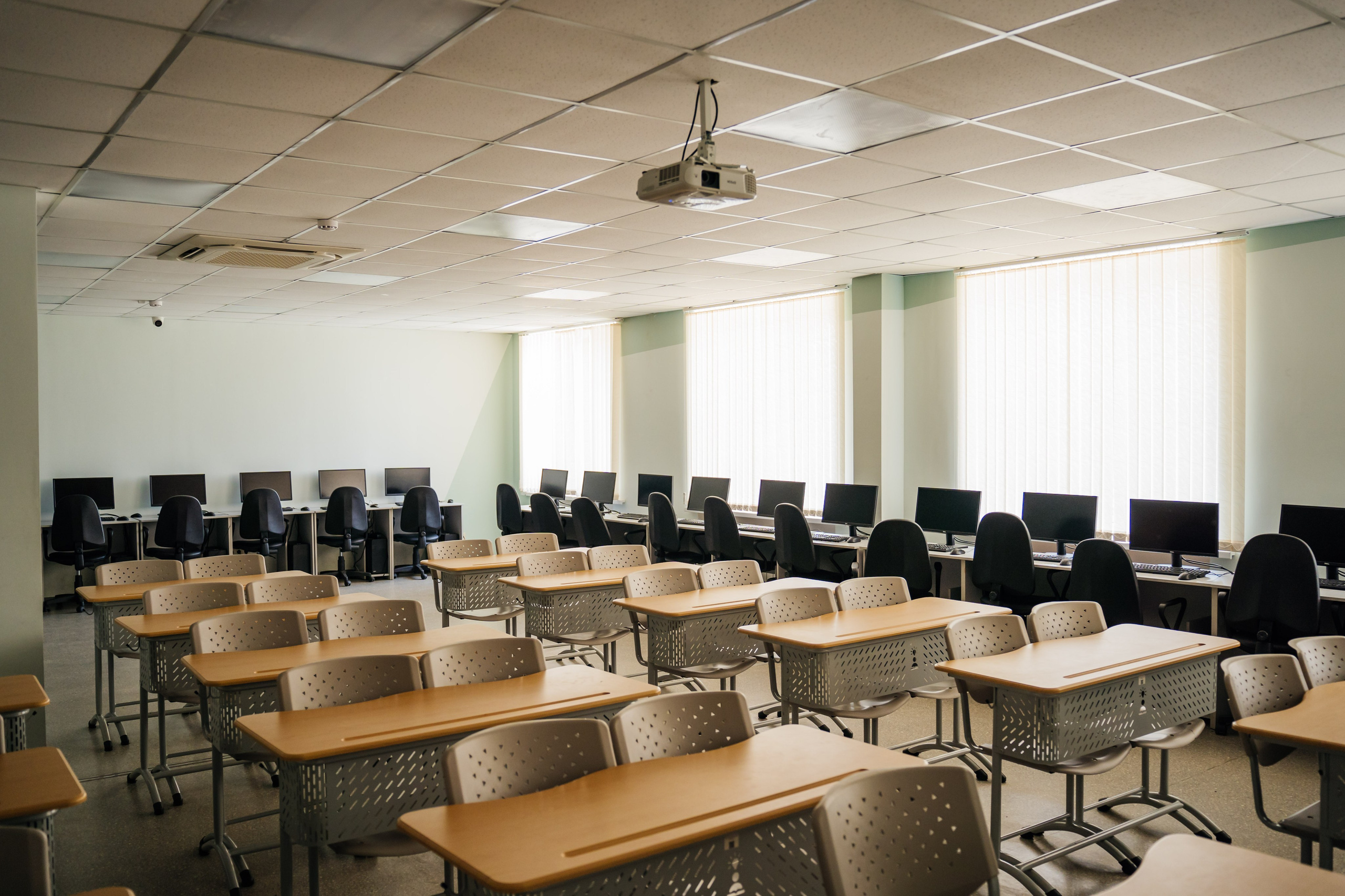 Съемка для Уральского медицинского колледжа ЮМЕД. Видеограф и Фотограф в Челябинске Ксения и Владимир Рюмины