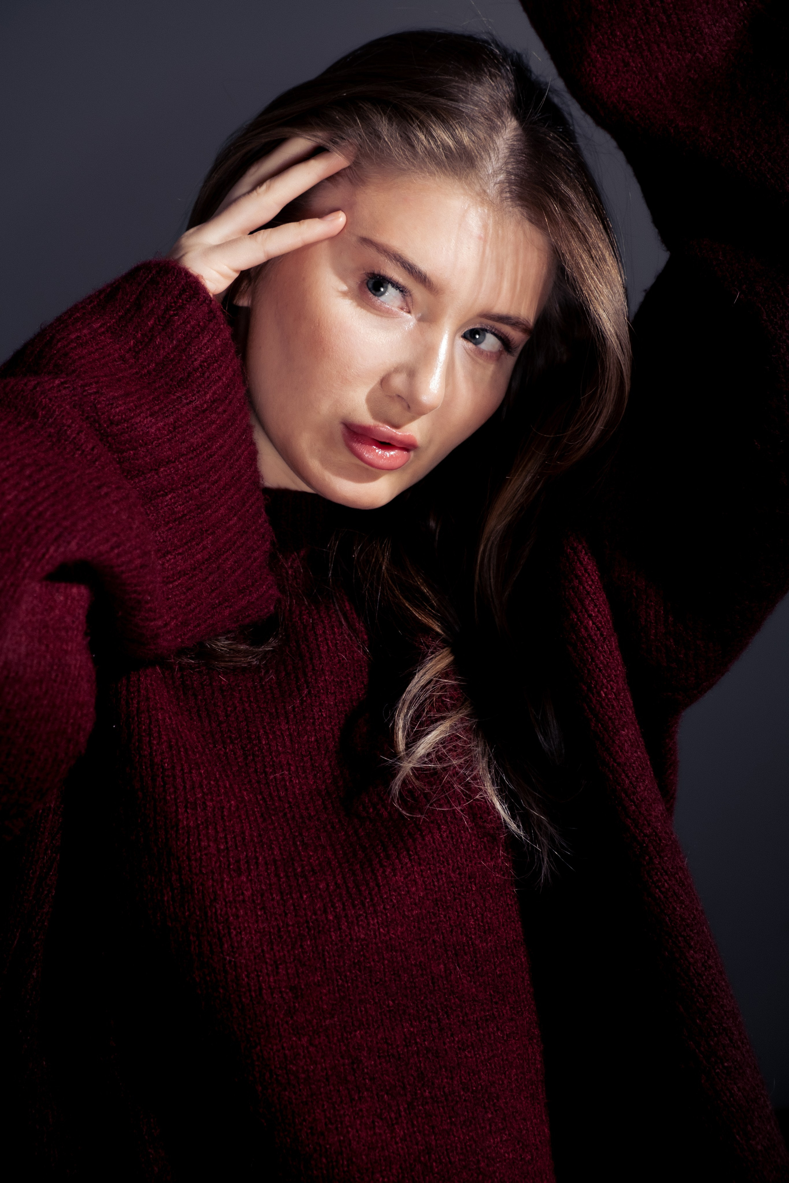 Портретная фотосессия девушки в студии. Камчатка