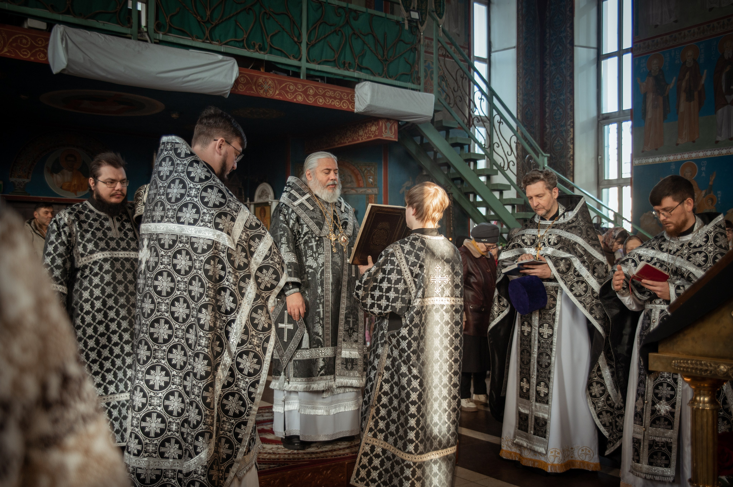 Преждеосвящение Даров. Храм Серафима Саровского. Церковный, семейный и репортажный фотограф Волгоград, Волжский