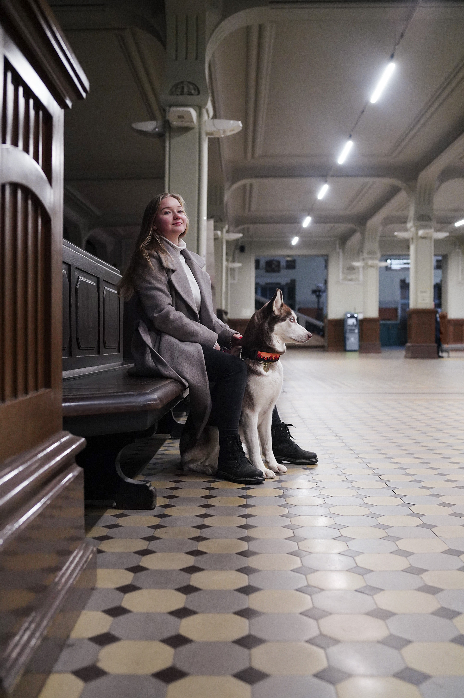 На вокзале. Фотограф анималист