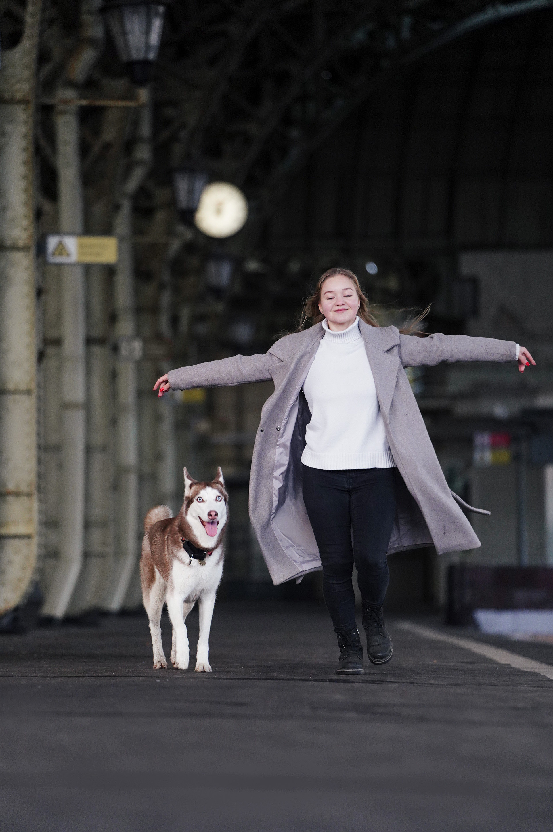 На вокзале. Фотограф анималист