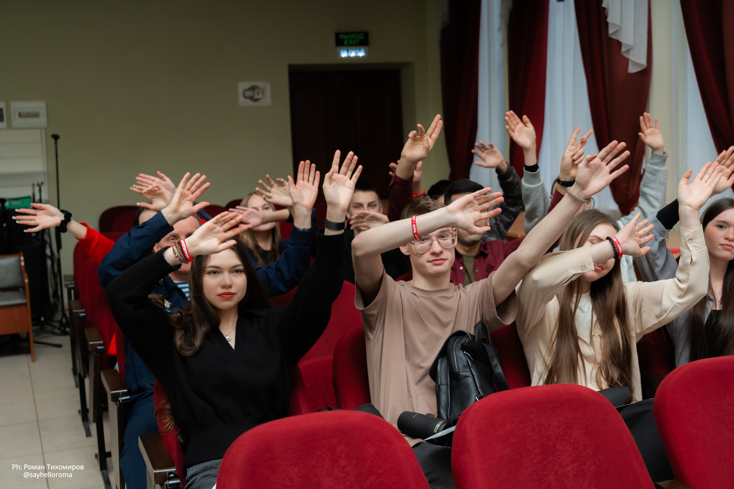 Портфолио. Фотограф — Роман Тихомиров. Выпускные альбомы Иваново / Роман Тихомиров
