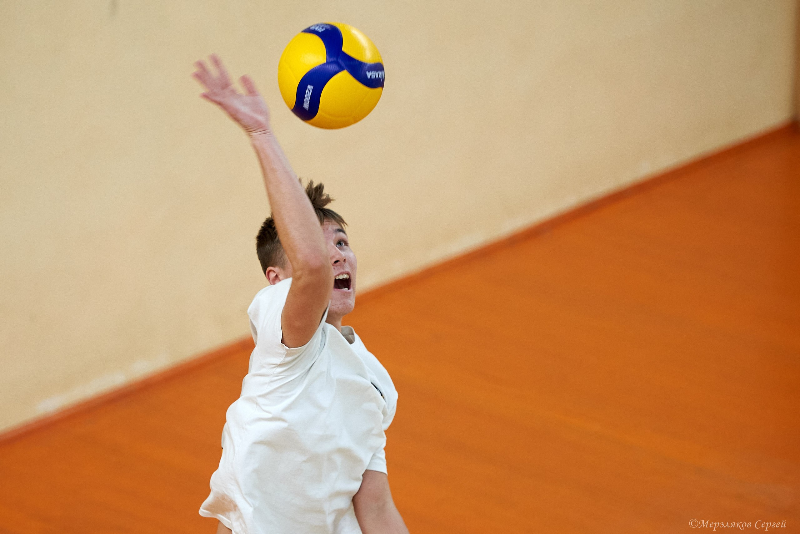 Новогодний турнир по волейболу. Ижевск. 15.12.2023. Спортивный репортажный фотограф в Ижевске Сергей Мерзляков