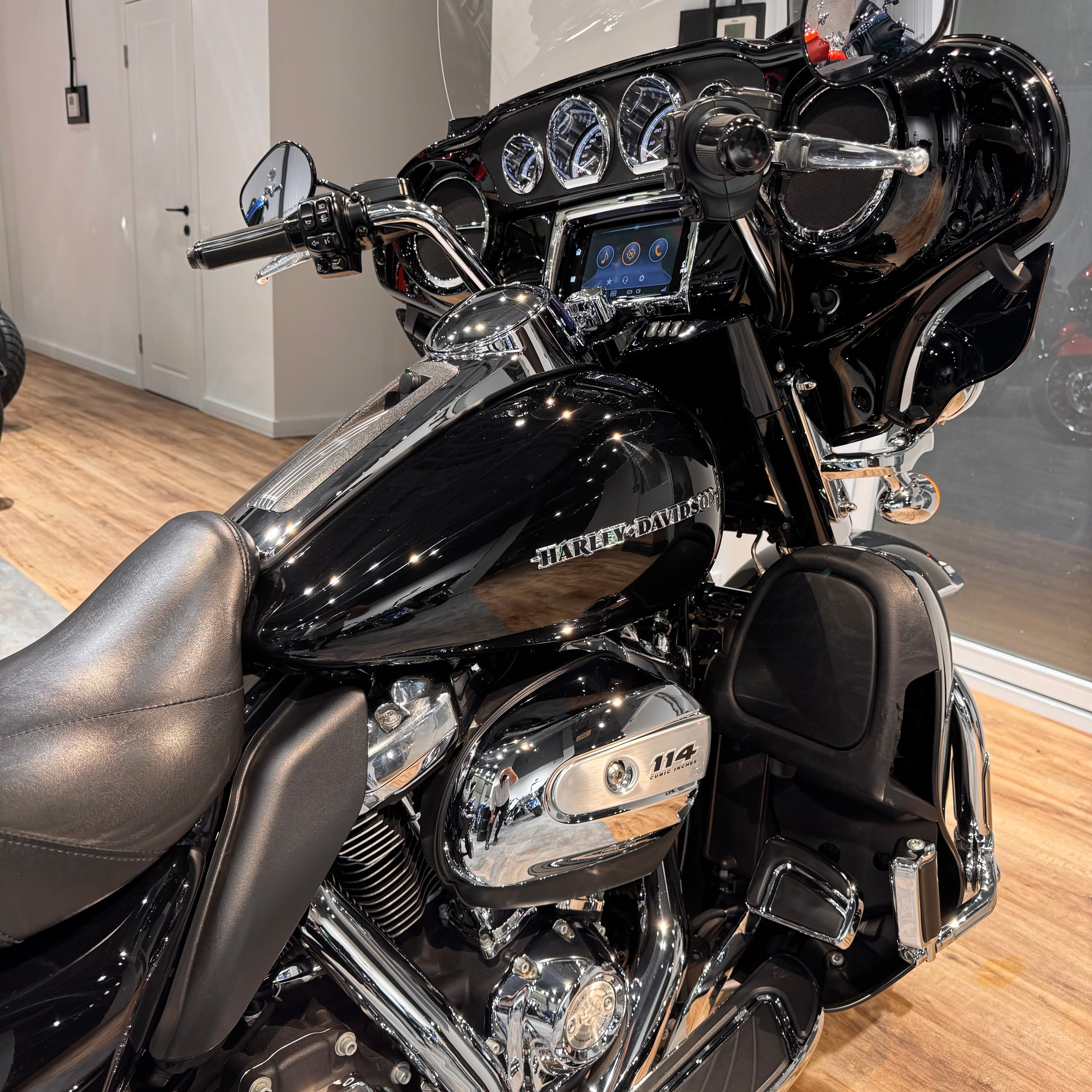 Harley Davidson 2019 Ultra Limited 114 — купить мотоцикл. Hello Davidson, Москва. Только хорошие мотоциклы…