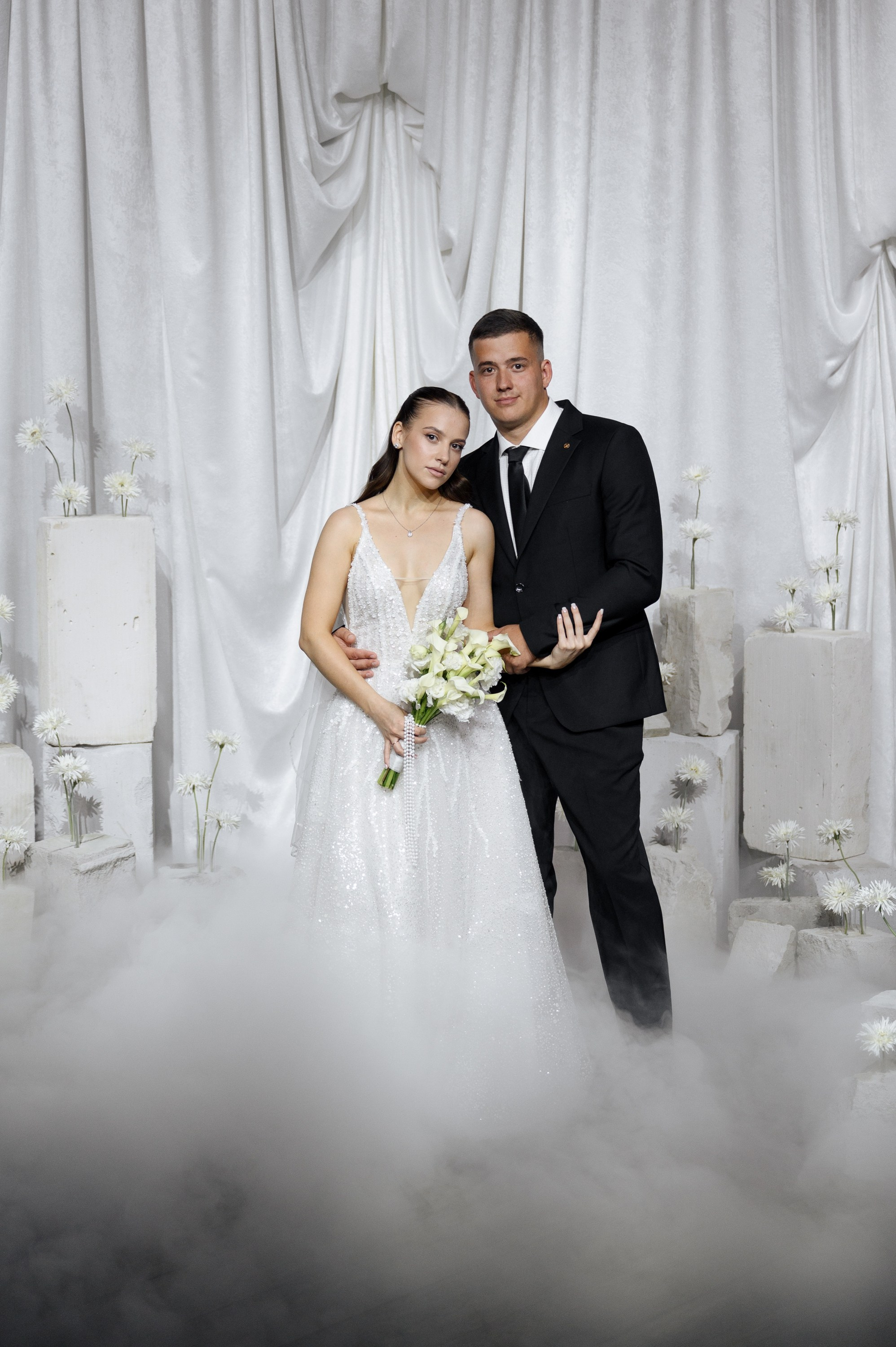 Антон и Виолета. Zhulanovilya