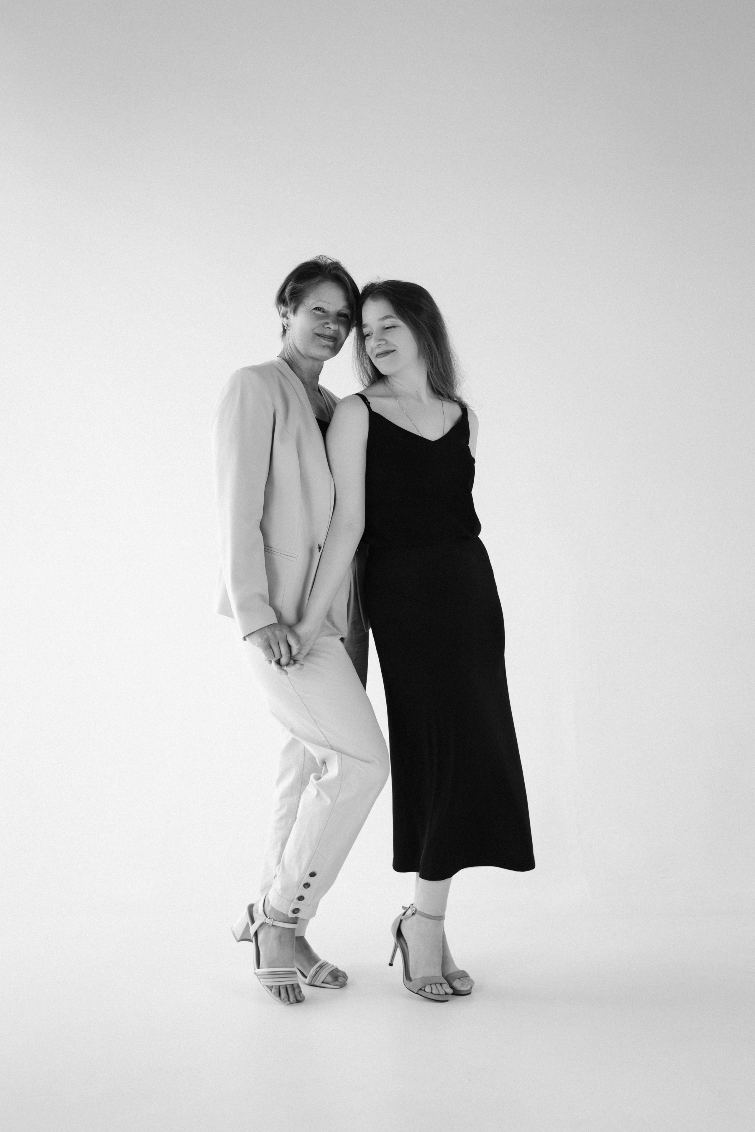 Семейная фотосессия минимализм. Фотограф в Воронеже. Портреты, контент, семейные сьемки