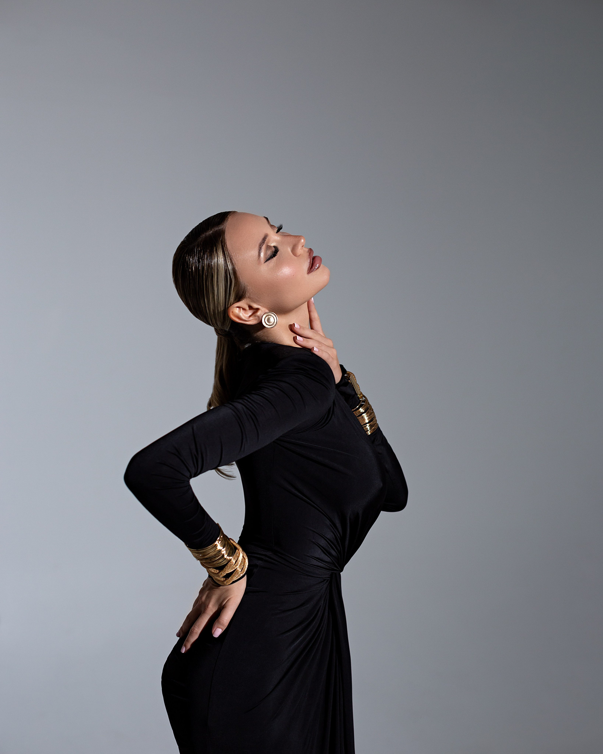 Студия. Портретный Студийный и уличный фотограф Москва. Индивидуальные, Семейные, Беременность, Будуар, Каталог, контент съемки для блога и бизнеса