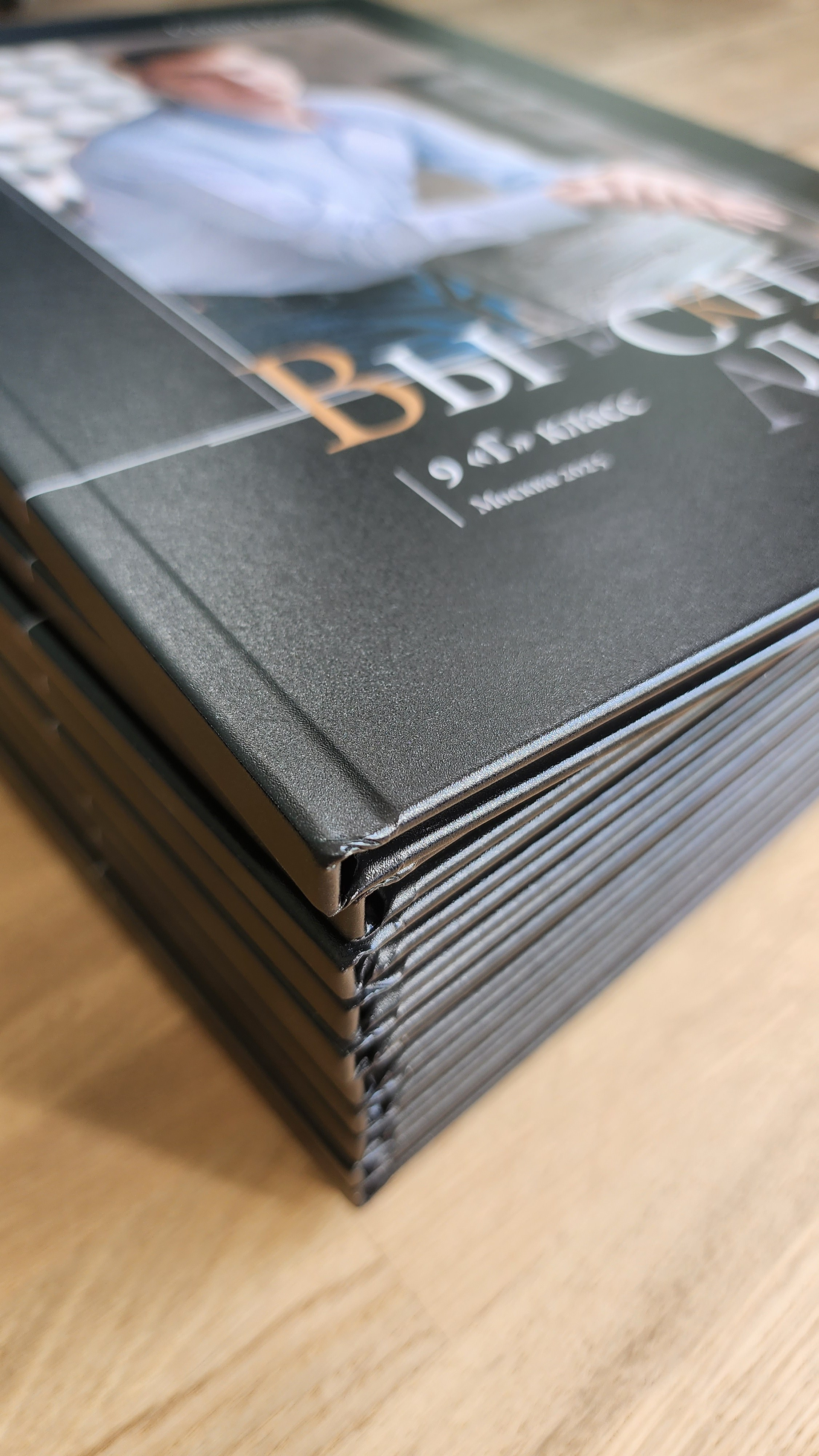 Выпускной альбом для 9 класса в Москве. Школьные фотографы «НЕБУРАТИНО»