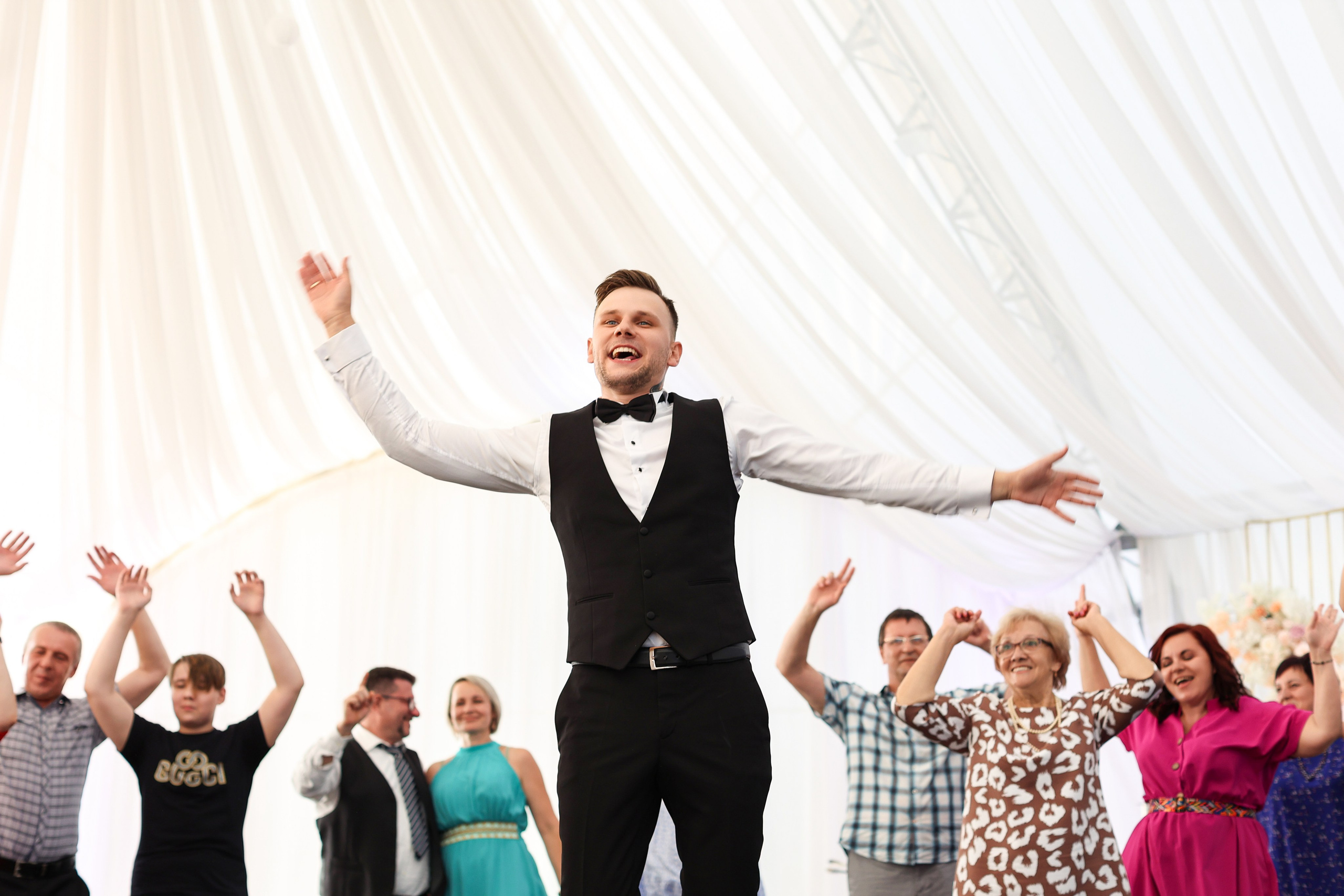 Ярик и Полина. Свадебные фотограф и видеограф в Минске Голдосовы Марина и Вадим