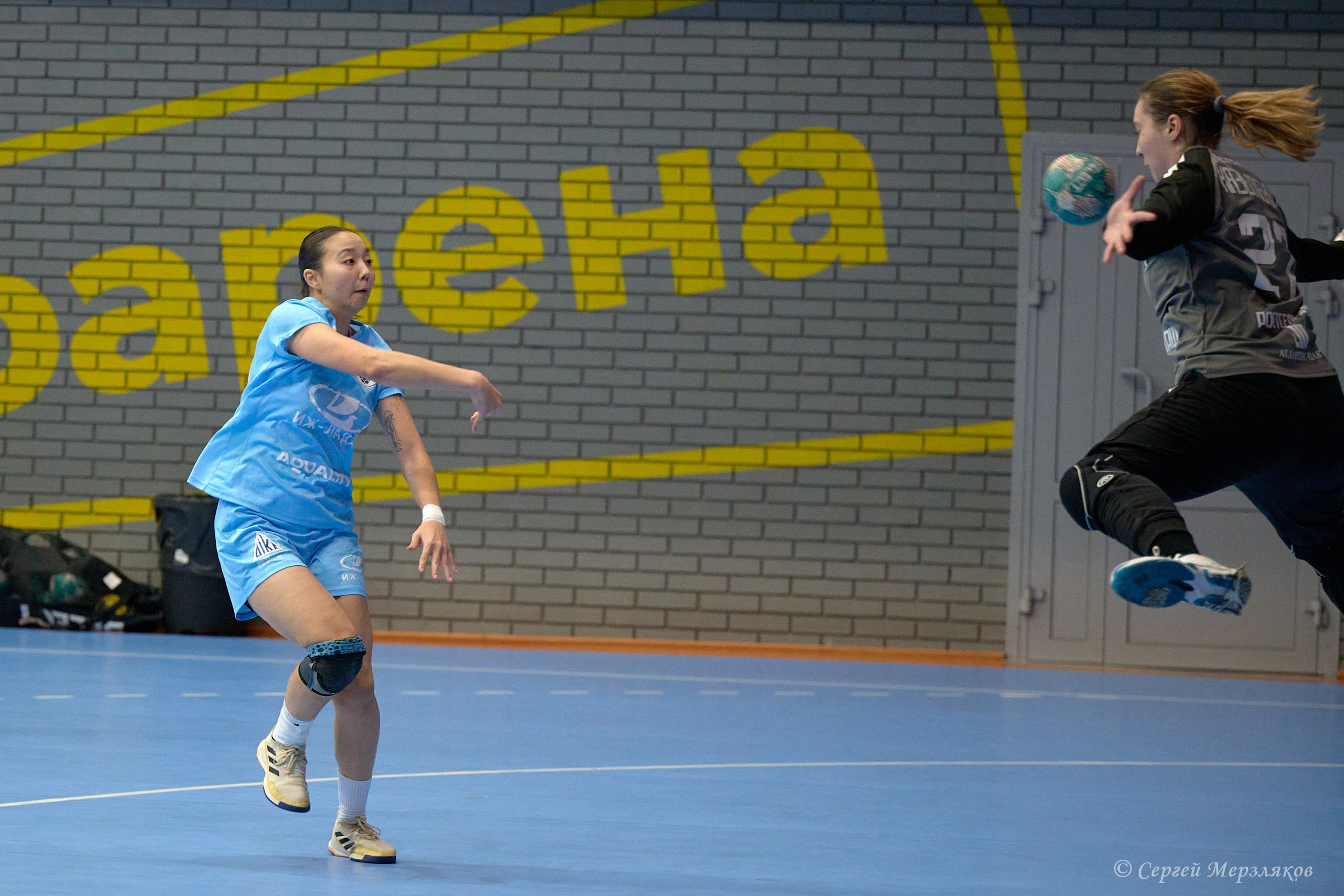 Гандбол. OLIMPBET Суперлига. «Университет» — «Ростов-Дон». Спортивный репортажный фотограф в Ижевске Сергей Мерзляков