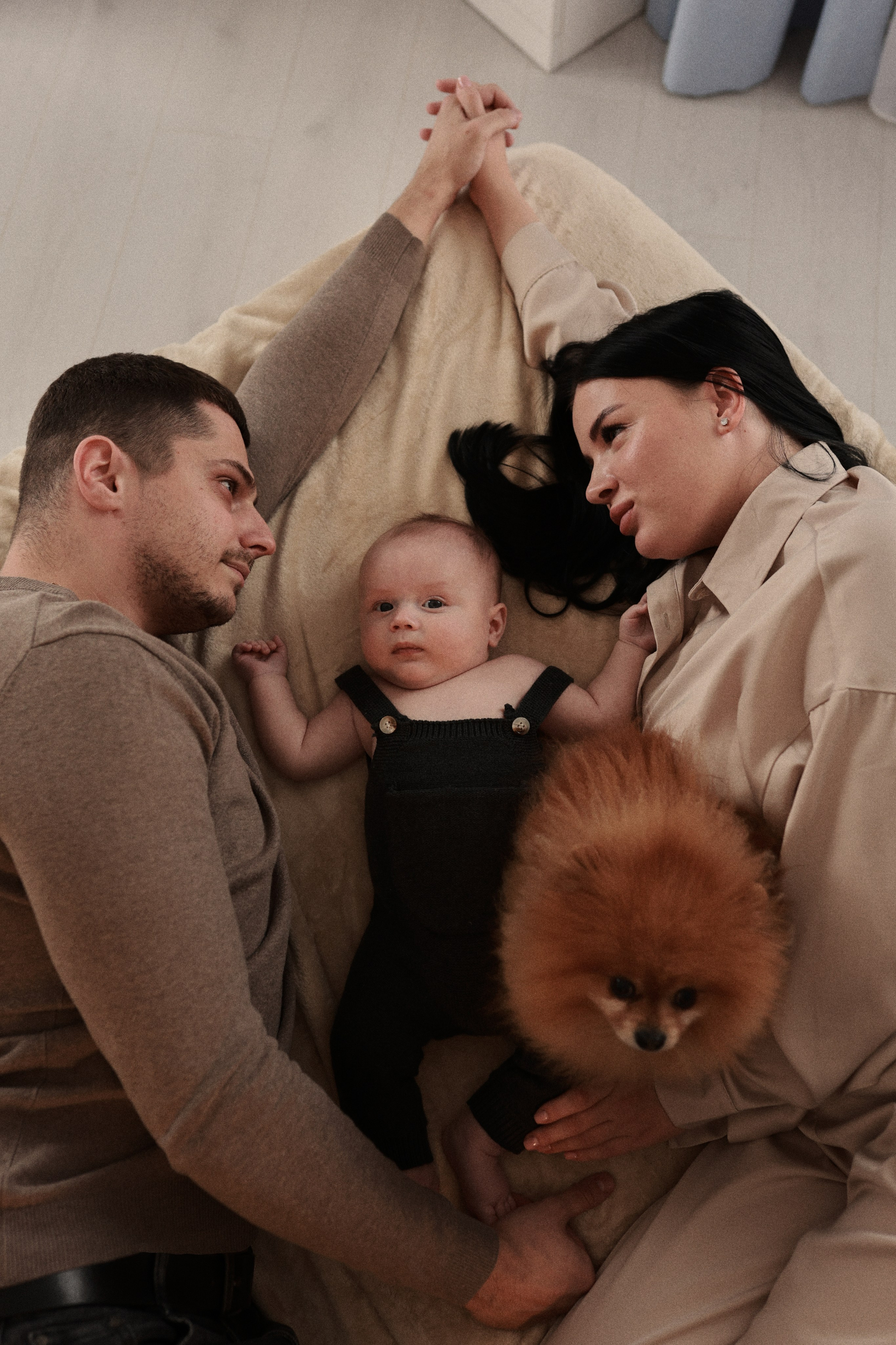 Семейная фотосессия уличная прогулочная домашняя ньюборн newborn детская съемка. Семейный фотограф Виолетта Ватман