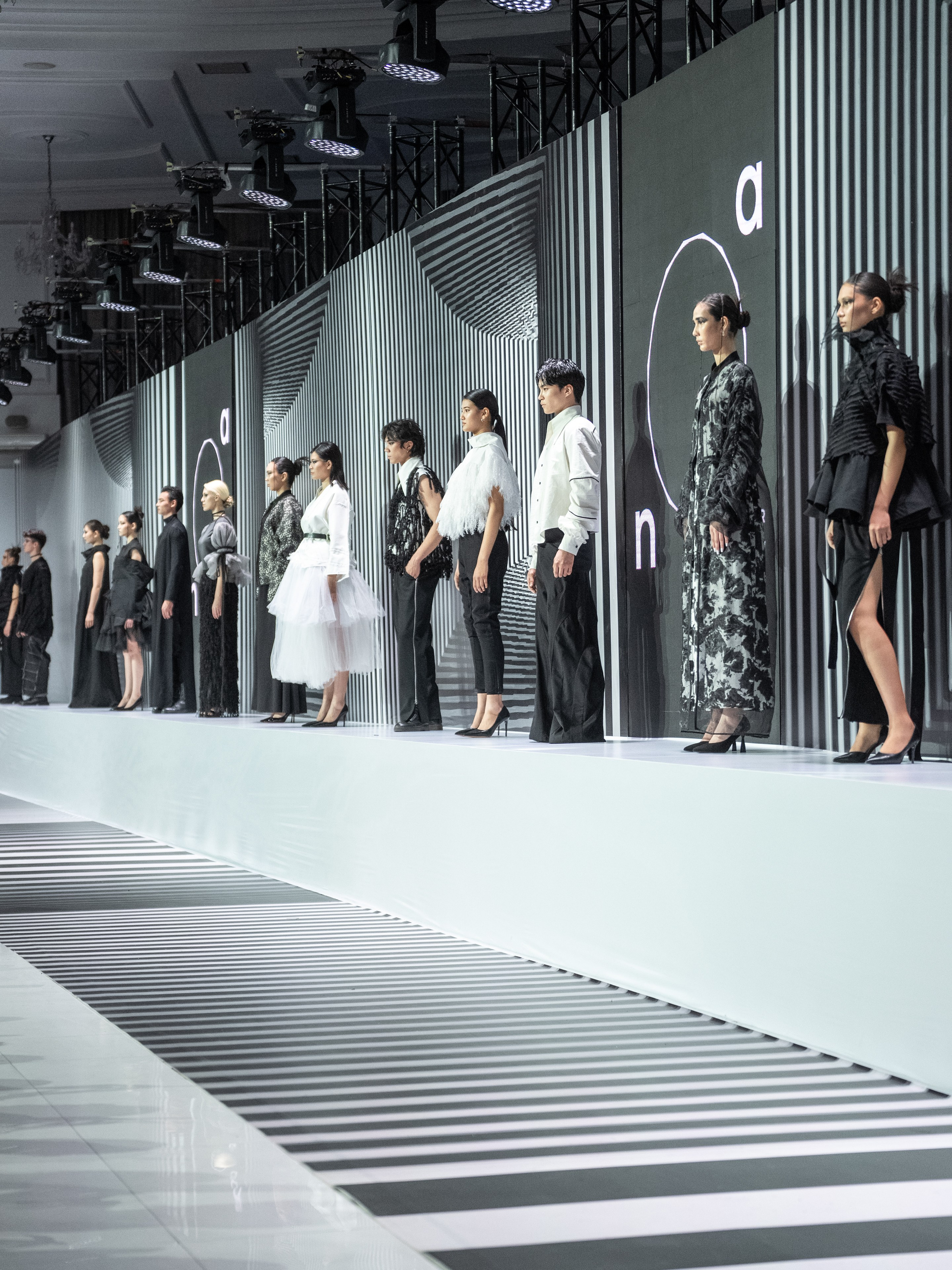 NAZAR ALMAZBEKOB (Кыргызстан). Сайт Алматинского НЮ АРТ, будуар и фэшн фотографа Дениса Карпенко