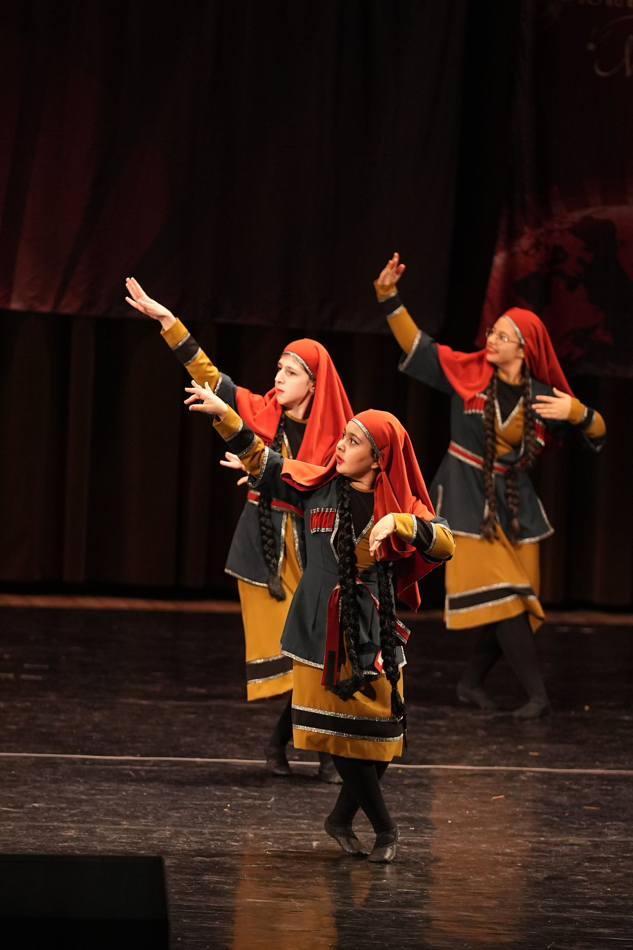 7 декабря, блок 3, г. Москва. Золотое яблочко