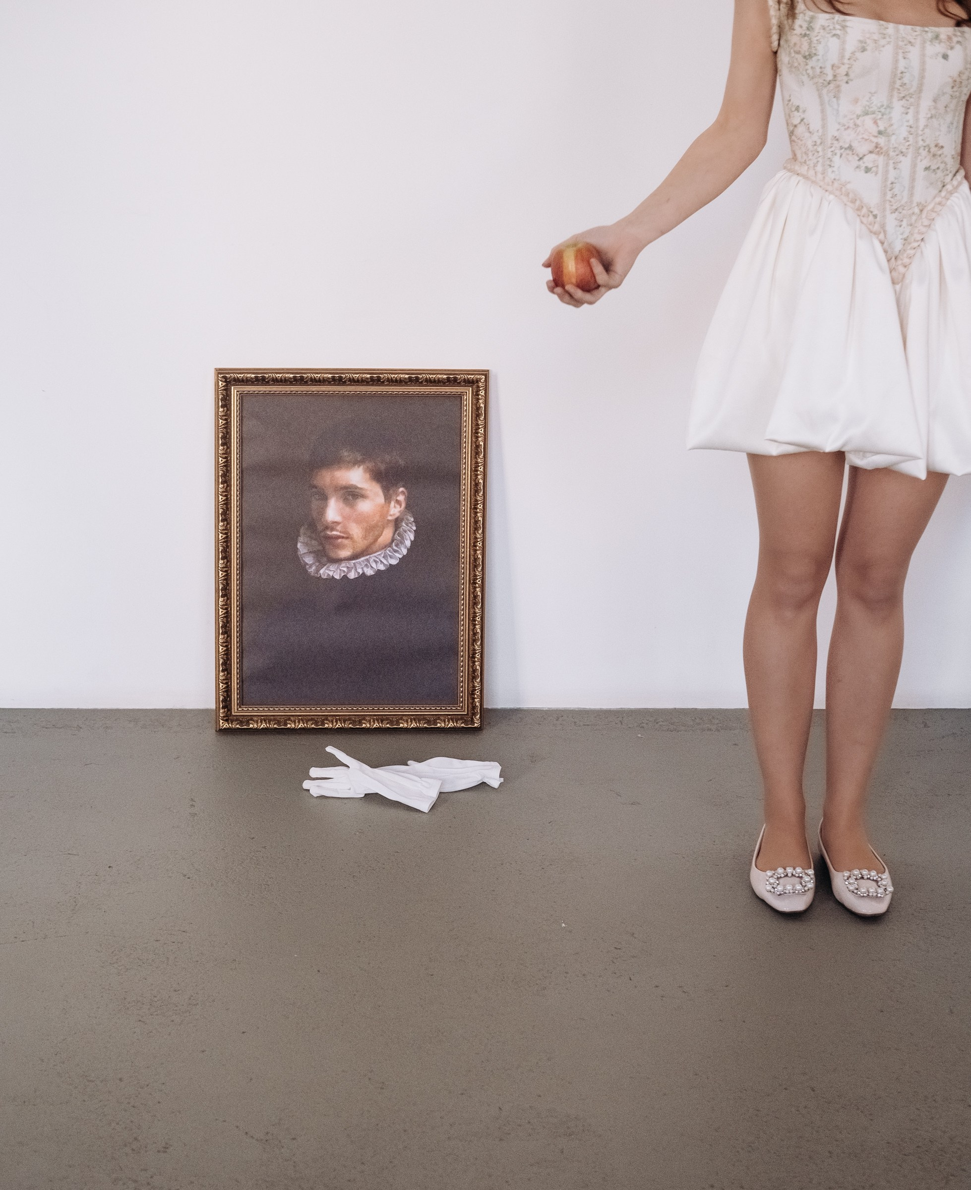 Музей. Невеста