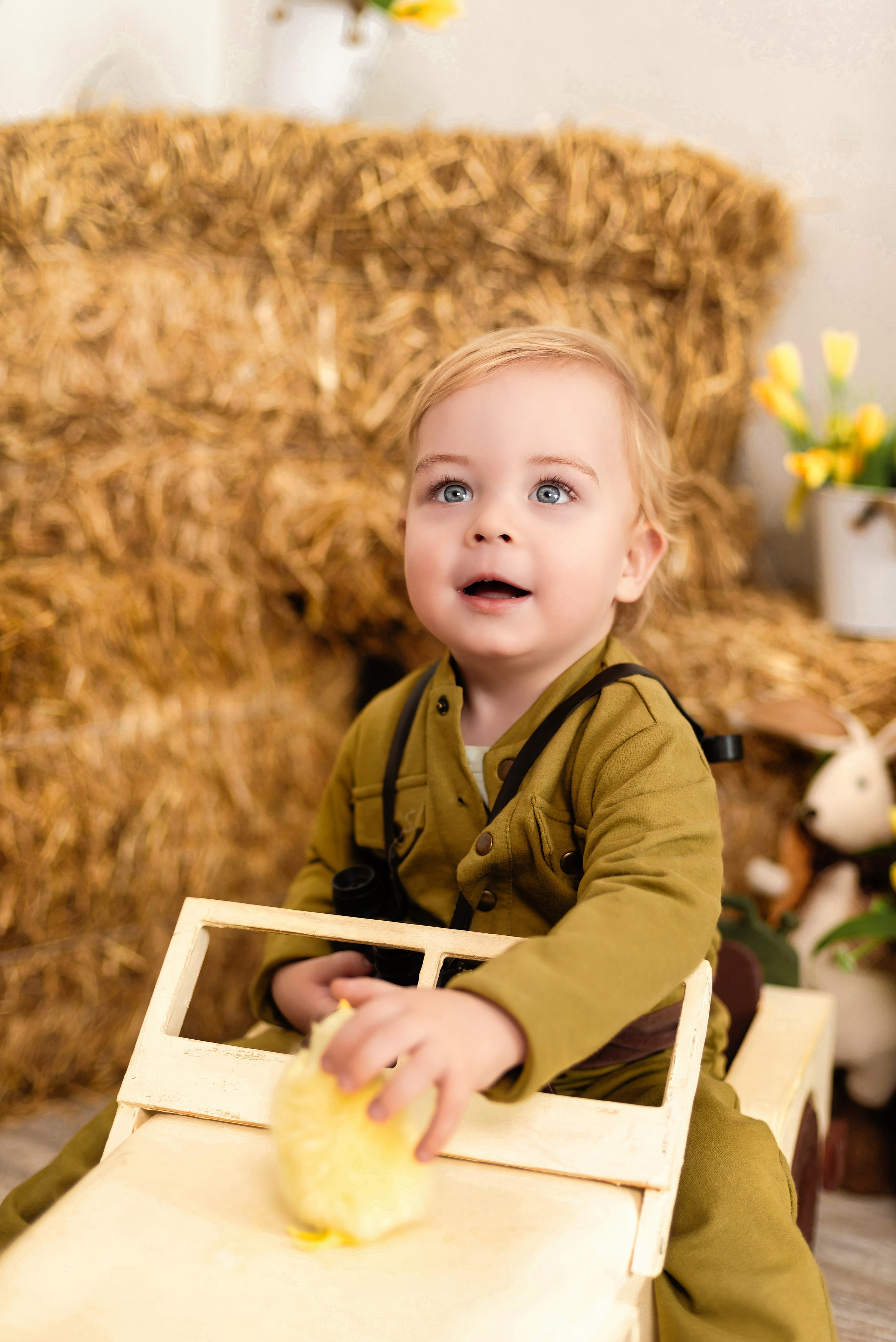 Детская фотосессия для детей к 9 мая в Иркутске в костюмах в военной форме