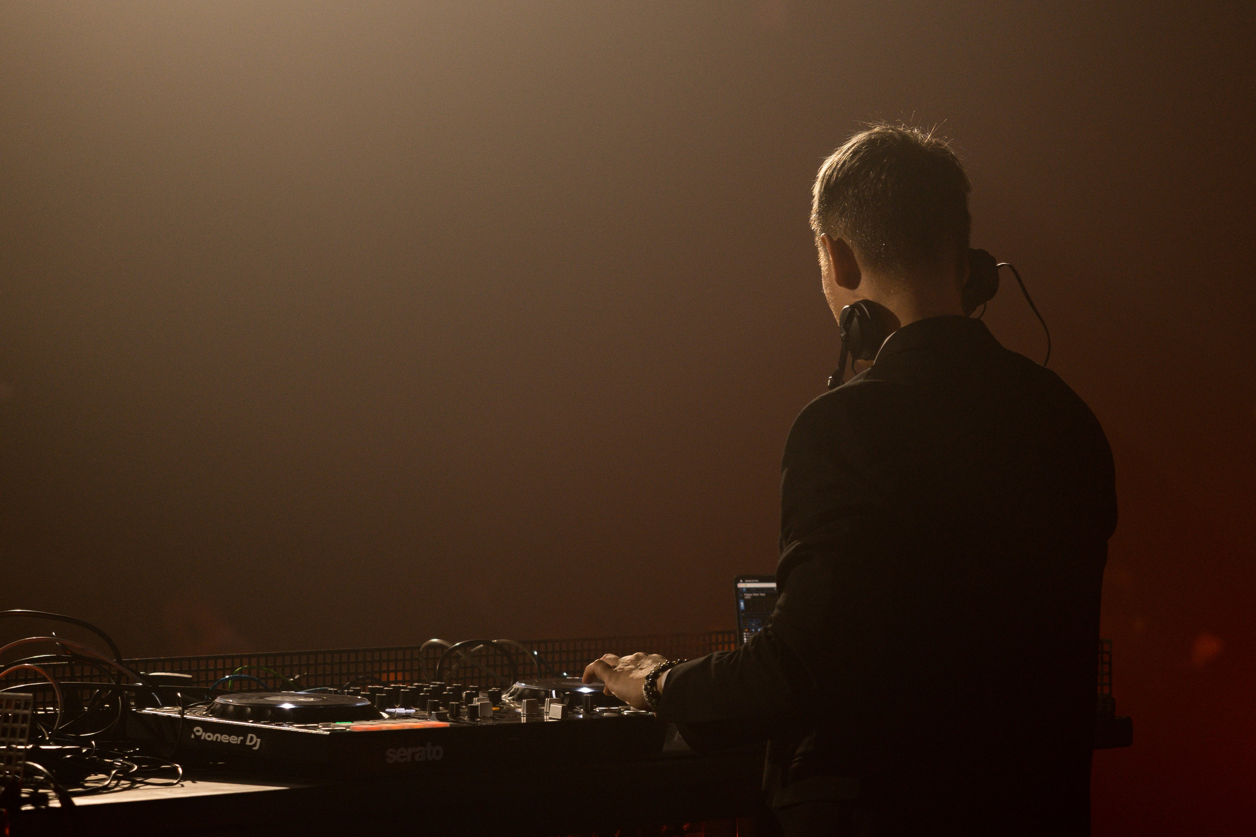 DJ Performans. Фотограф Юлия Назарова