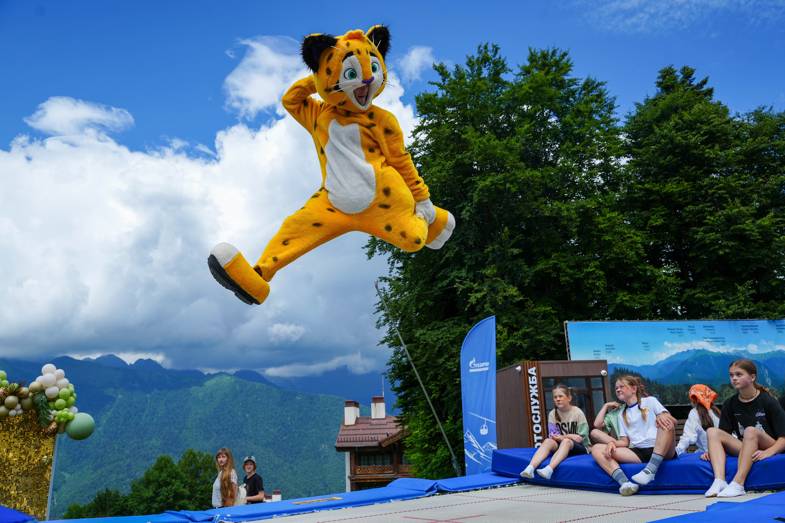 День леопарда на курорте Газпром Поляна. Репортажный фотограф в Красной Поляне и Сочи Павлюченко Екатерина