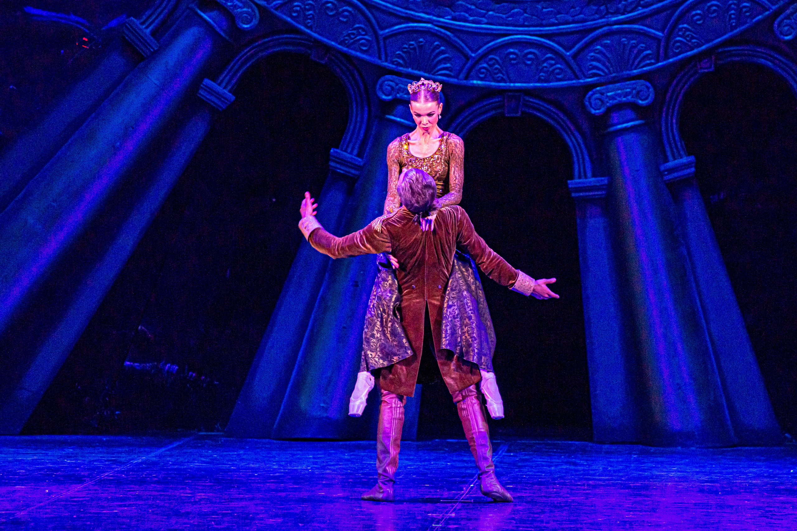 Русский Гамлет спектакль премьера Марийского театра оперы и балета в Зимнем театре г. Сочи. Фотограф в Сочи Юрий Шептаев