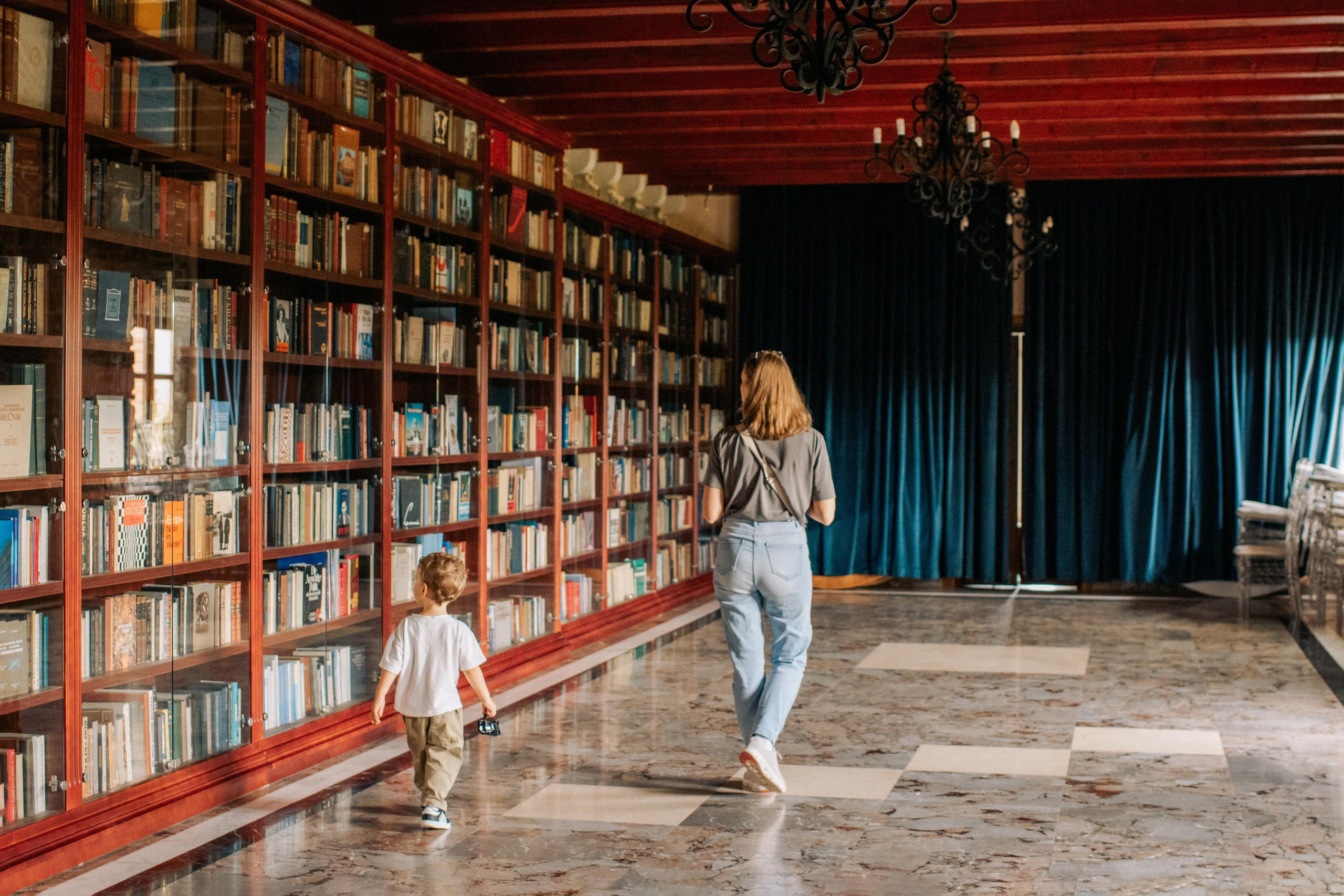 Фотосессия в старом городе. Фотограф в Кирове Инна Софронова