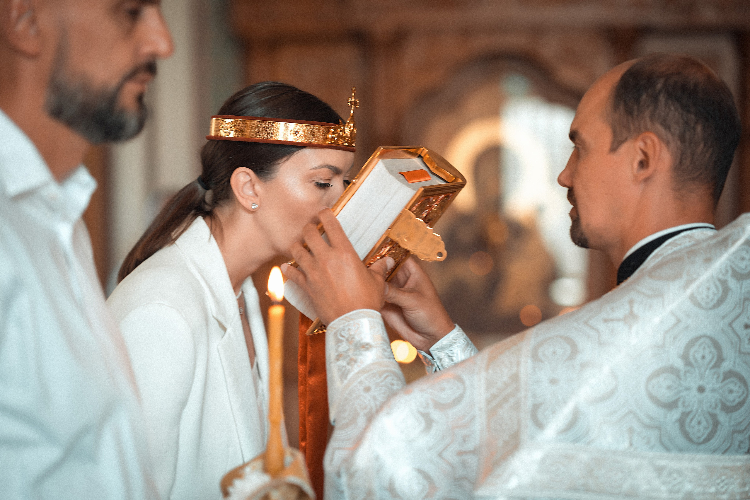 Венчание в Красноярске, фотограф на венчание в Красноярске. Фотограф на Крещение и Венчание в Красноярске Рамазанова Юлия