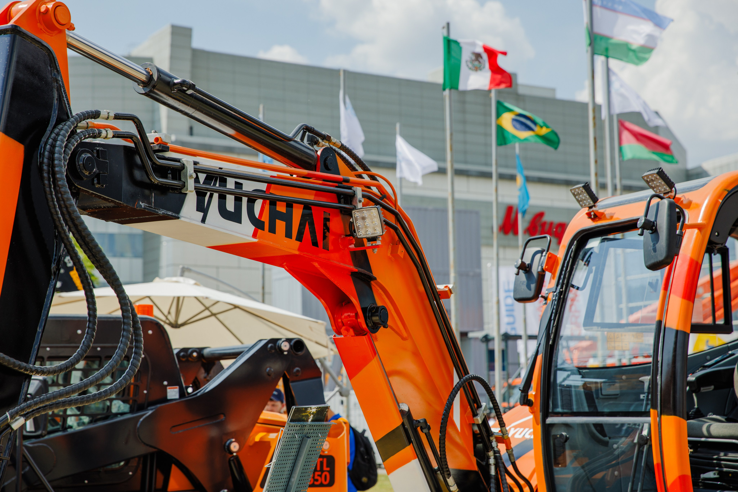 Выставка Спец. Техники. Фотограф Москва Шептаев Артём