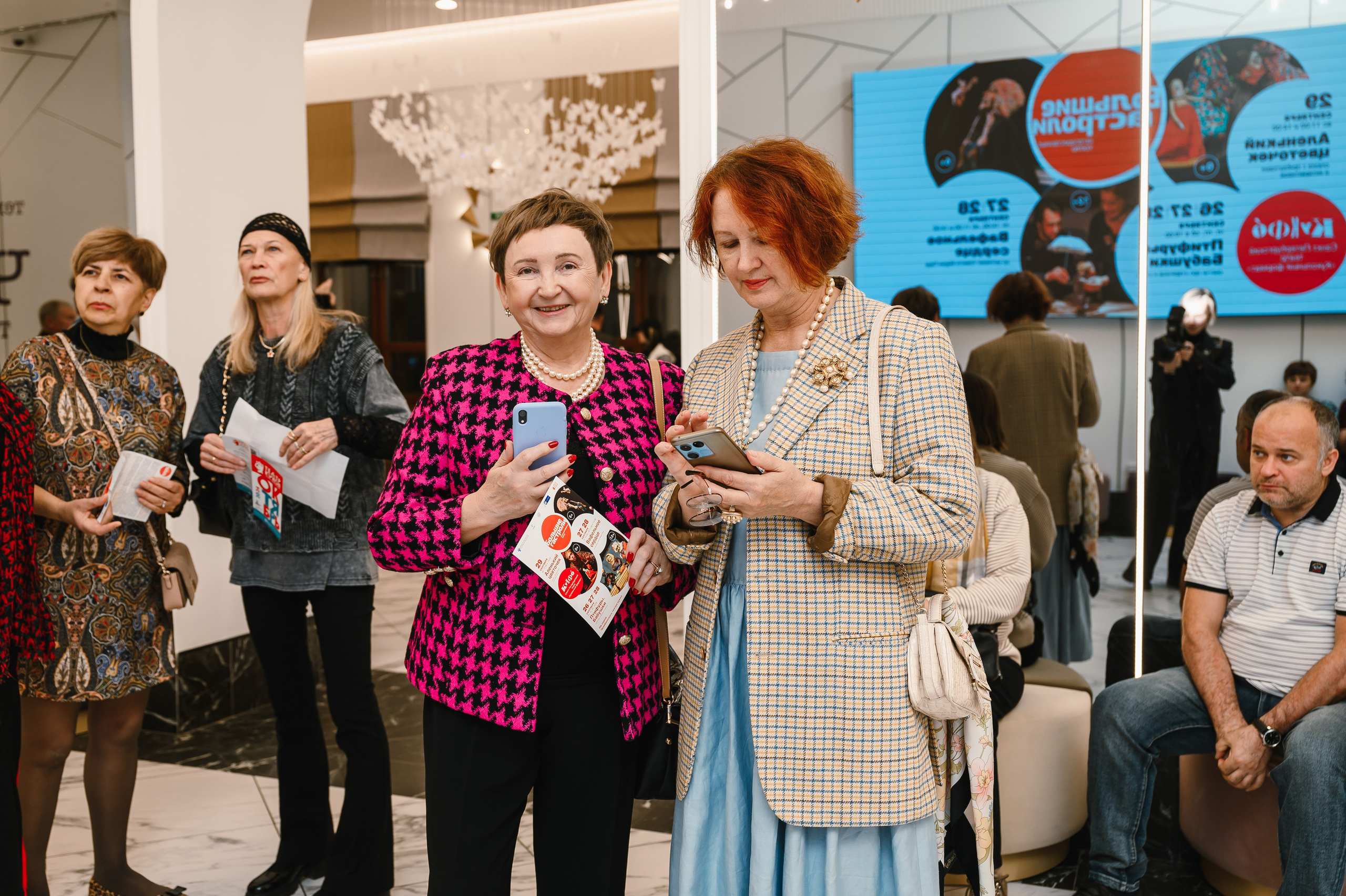 Театр кукол: «Птифуры. Бабушки». Свадебный и просто хороший фотограф в Челябинске