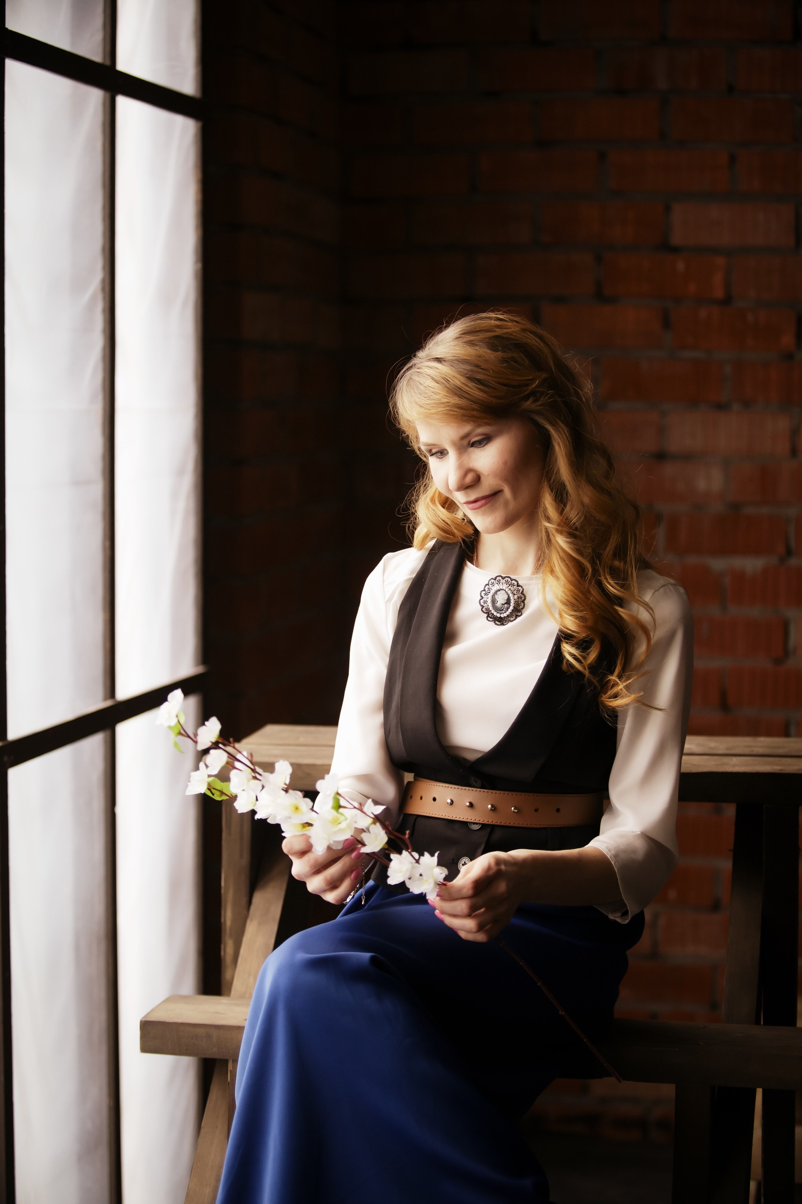 Съемка для двух сестер в студии. Фотографы в Москве Светлана Устинова и Сергей Грачев