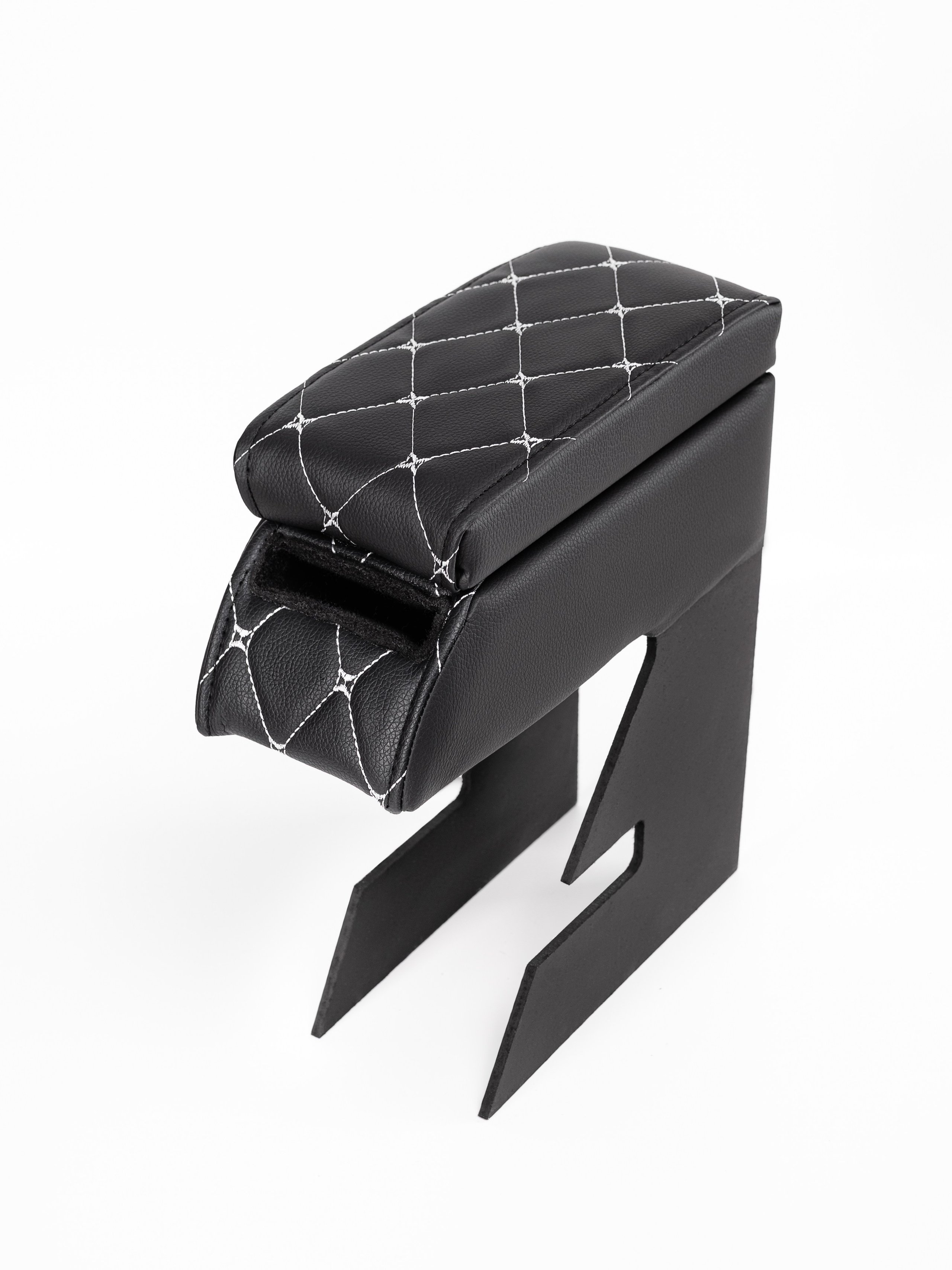 Автоподлокотники предметка стёганые серия 3. Предметный фотограф, фото для маркетплейсов Пятигорск, КМВ