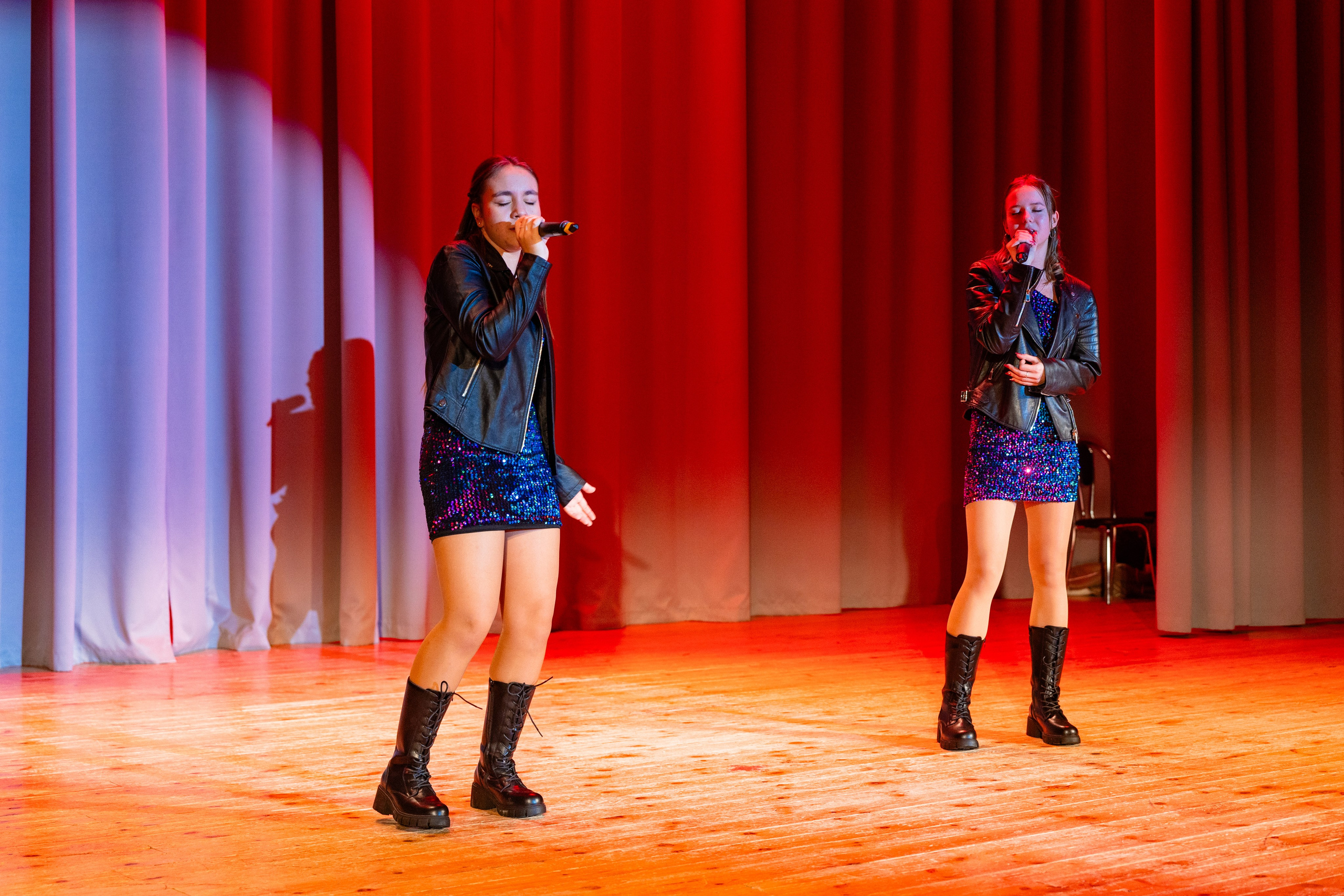 Концерт ДК Буривестник. Фотограф Никита Комаров