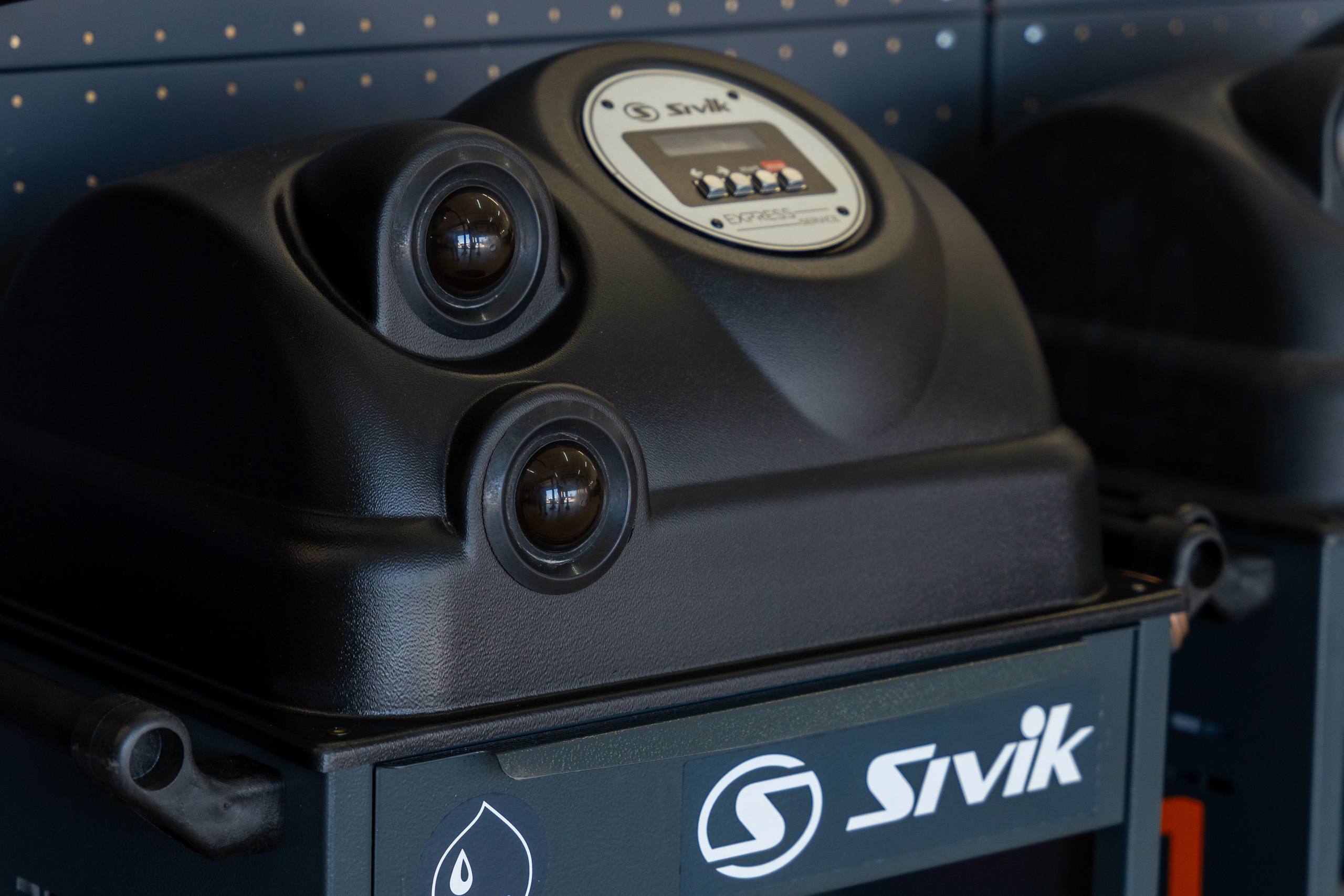 Интерьерная фотосъемка автосервиса Fit Service в Краснодаре — сеть СТО Профессиональная фотосъемка интерьера техцентра в Краснодаре. Шедевры для Вас! Фотограф и Видеограф в Краснодаре Пахиев Руслан