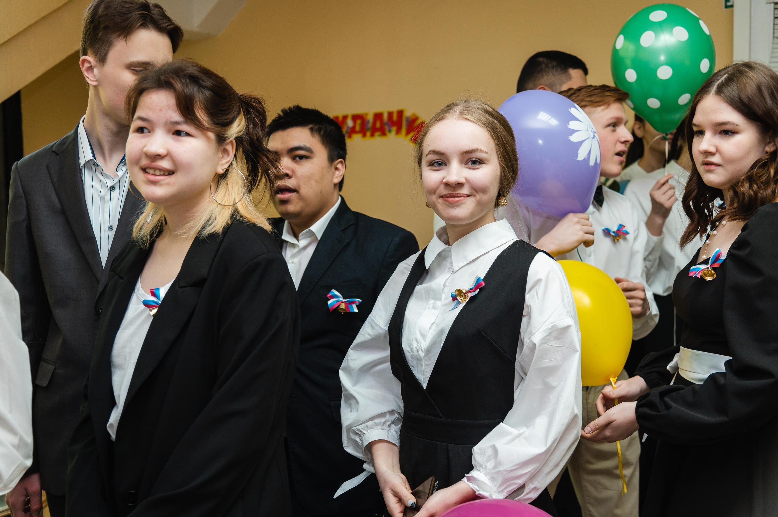 Последний звонок. Семейный, портретный, репортажный фотограф lifestyle в Москве и Кирове