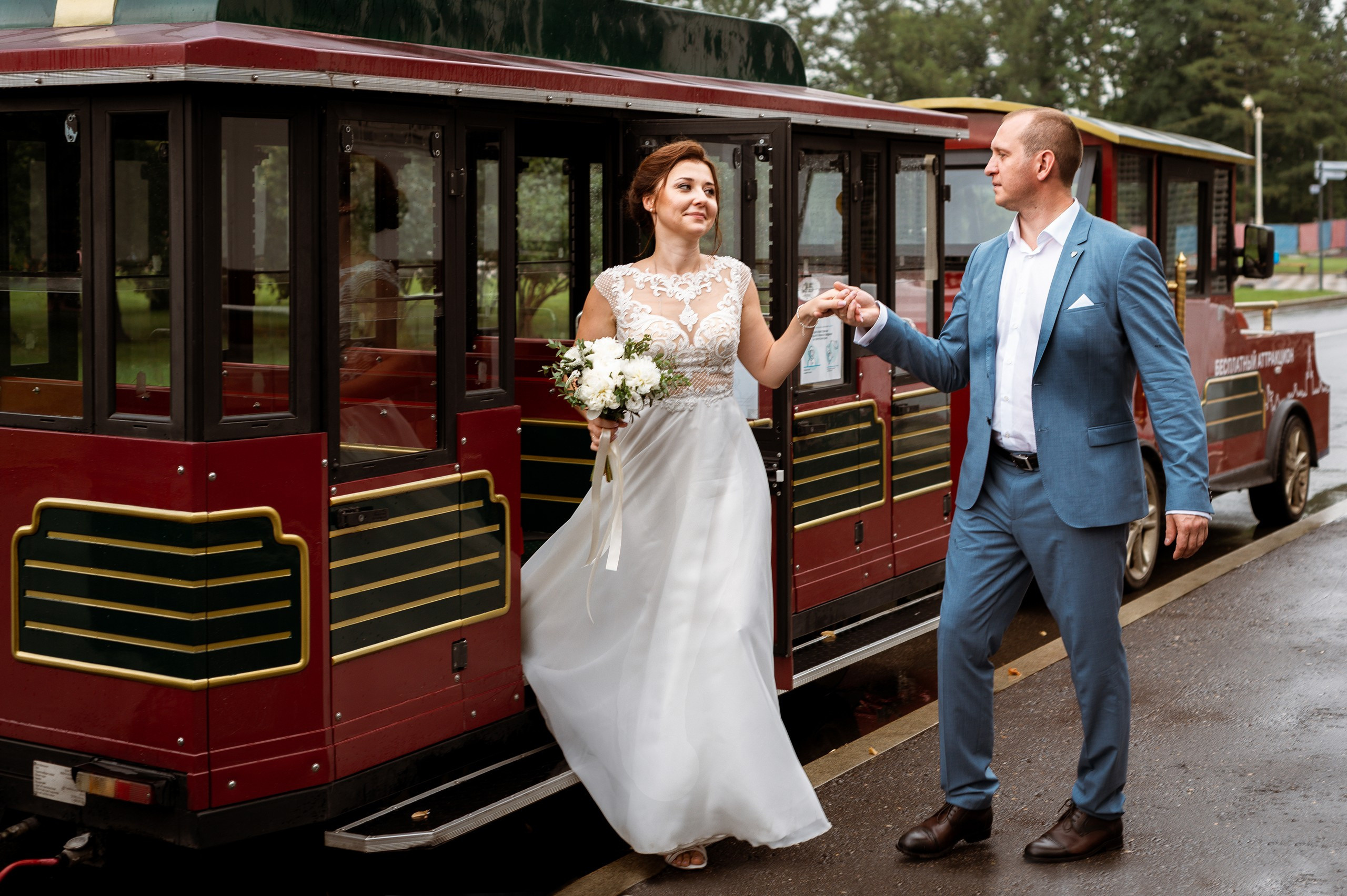 Прогулка молодожёнов Ксении и Александра. Семейный, портретный, репортажный фотограф lifestyle в Москве и Кирове