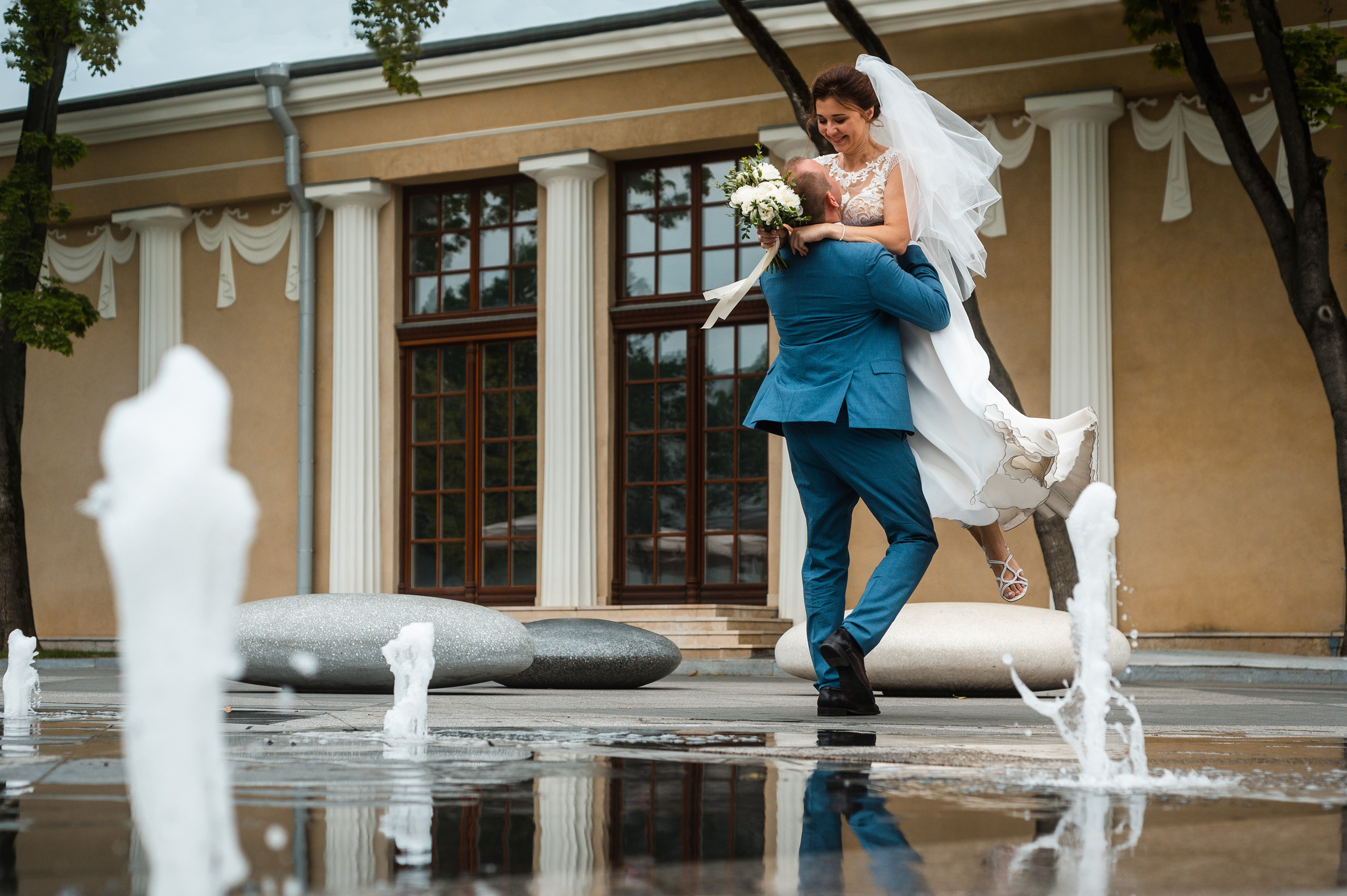 Прогулка молодожёнов Ксении и Александра. Семейный, портретный, репортажный фотограф lifestyle в Москве и Кирове