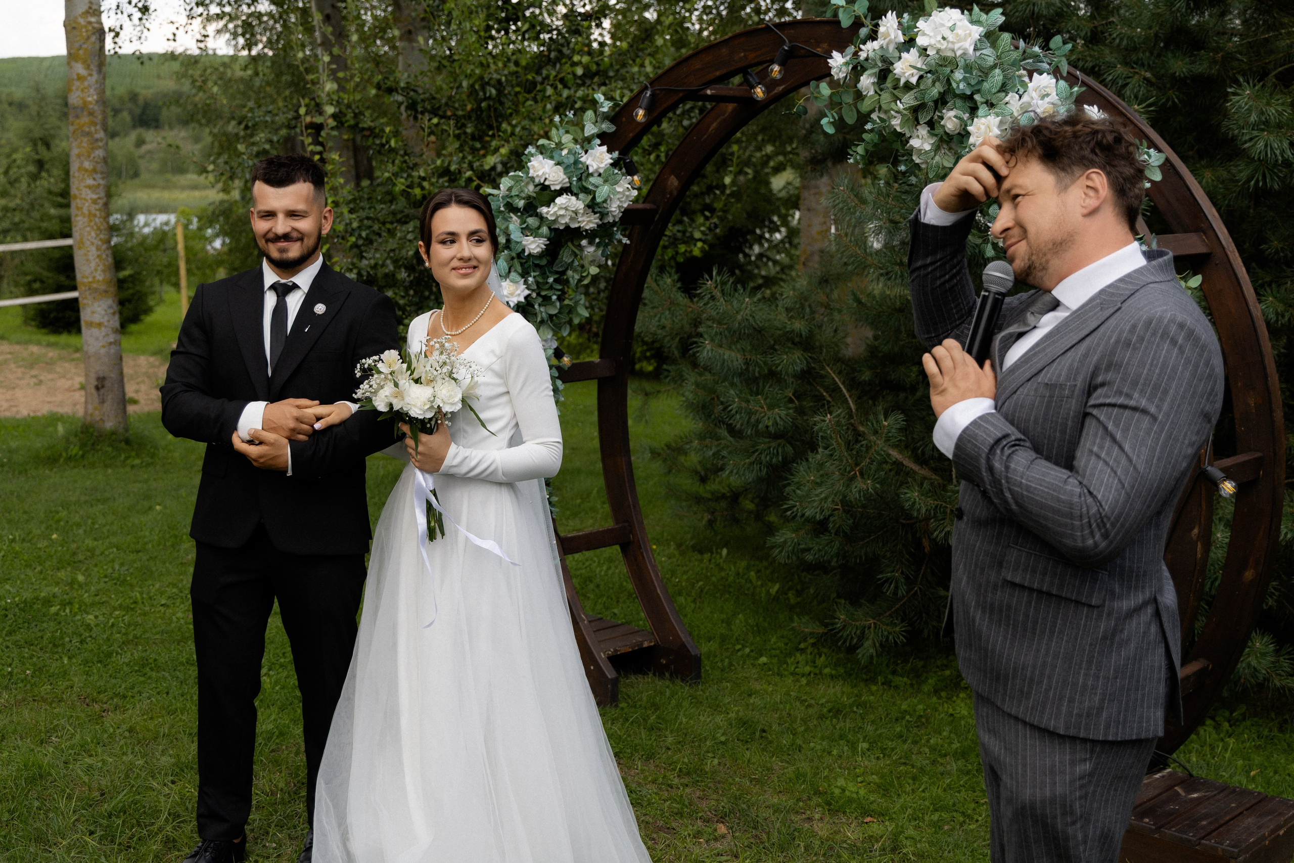 Свадебная фотосессия в агроусадьбе Лабодянка в Минске. Свадебный фотограф в Минске/Беларуси Сергей Спиридонов