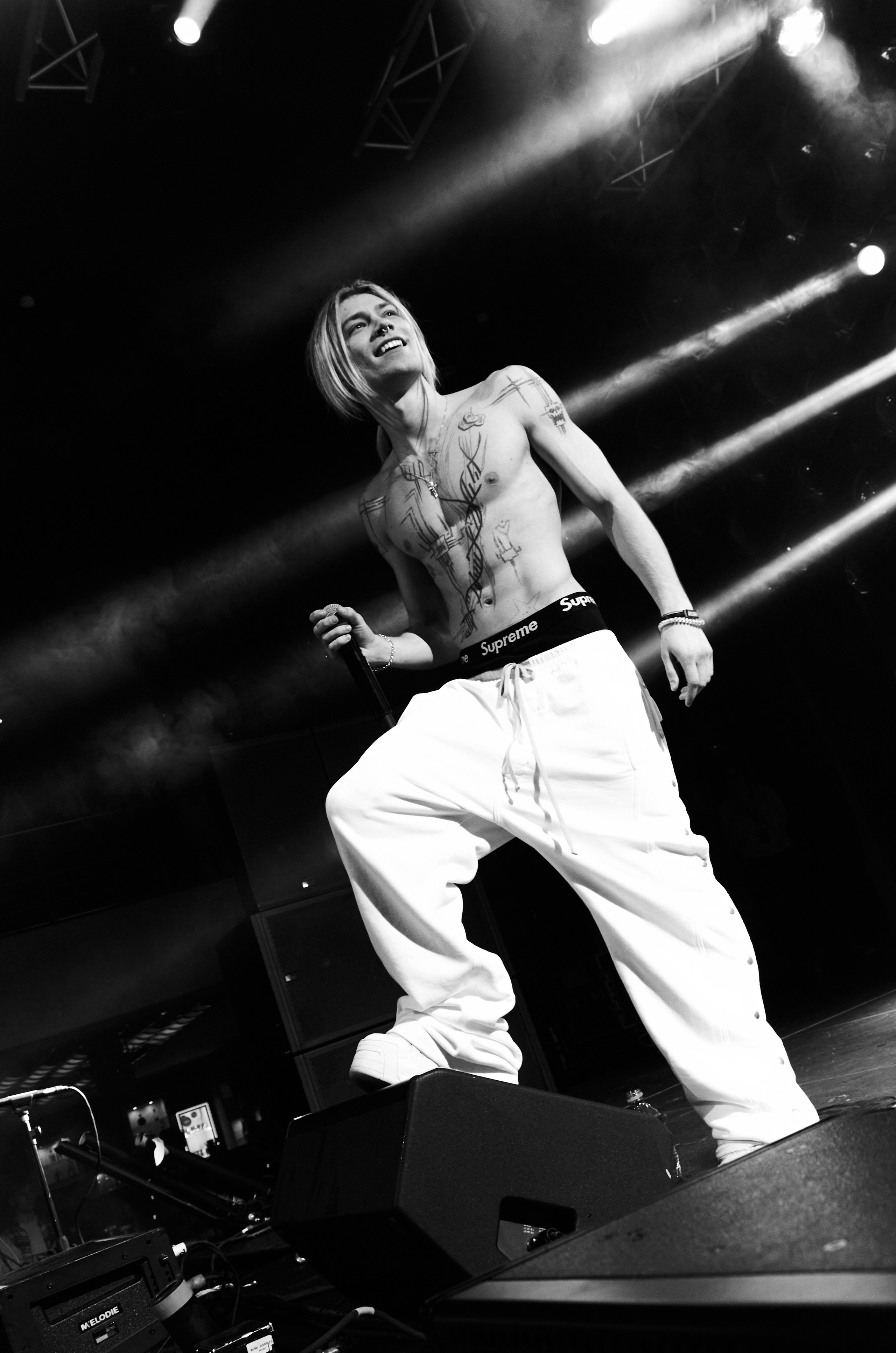 Blink/ nleeei, unique, artem shilovets. Главная