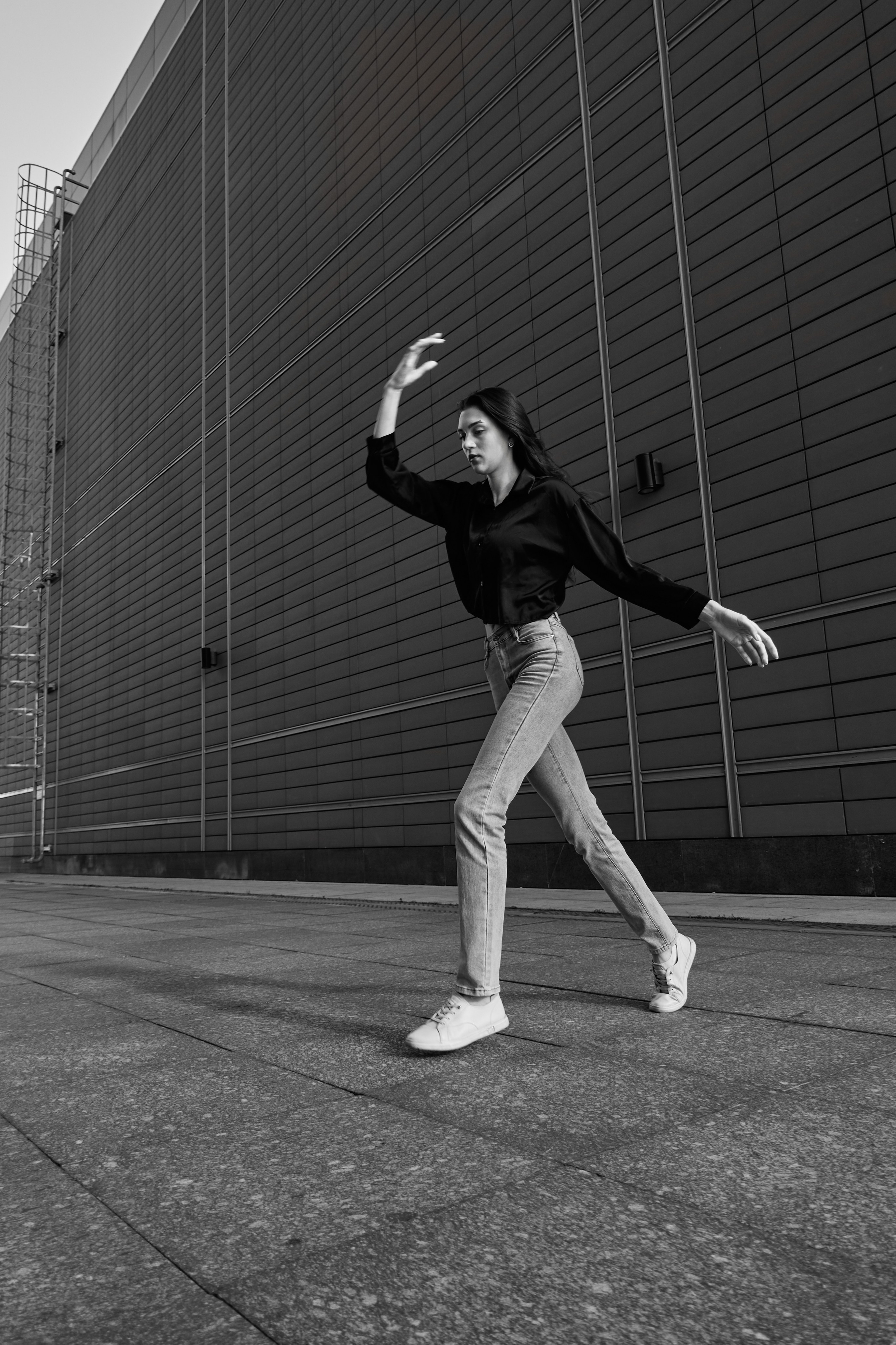 Модельная съёмка на «дюймовую» камеру. Фотограф в Москве Михаил Елизарьев