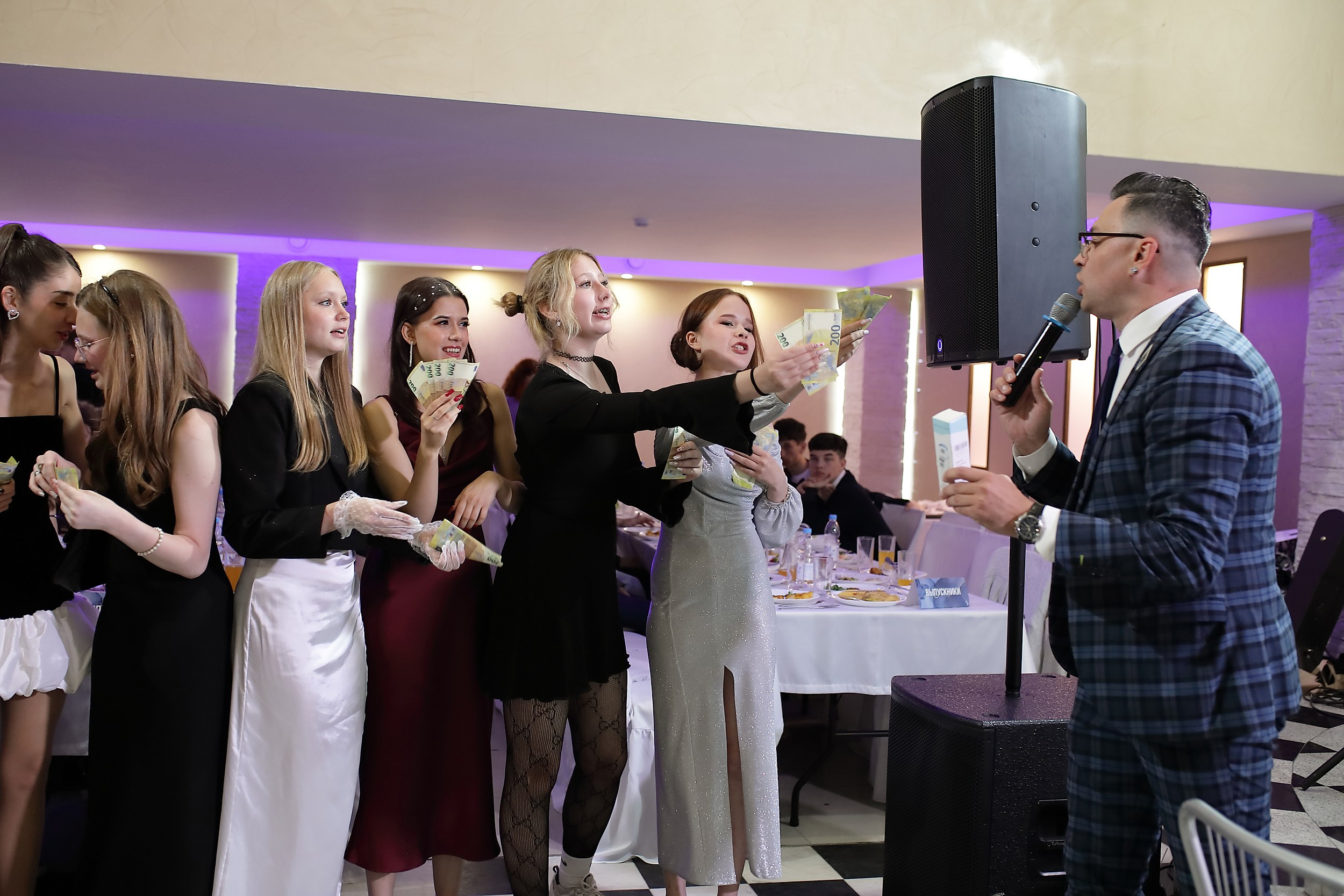 Фотосъёмка выпускного Екатеринбург. Свадебный и семейный фотограф и видеограф в Екатеринбурге Полянские Тимур и Анастасия