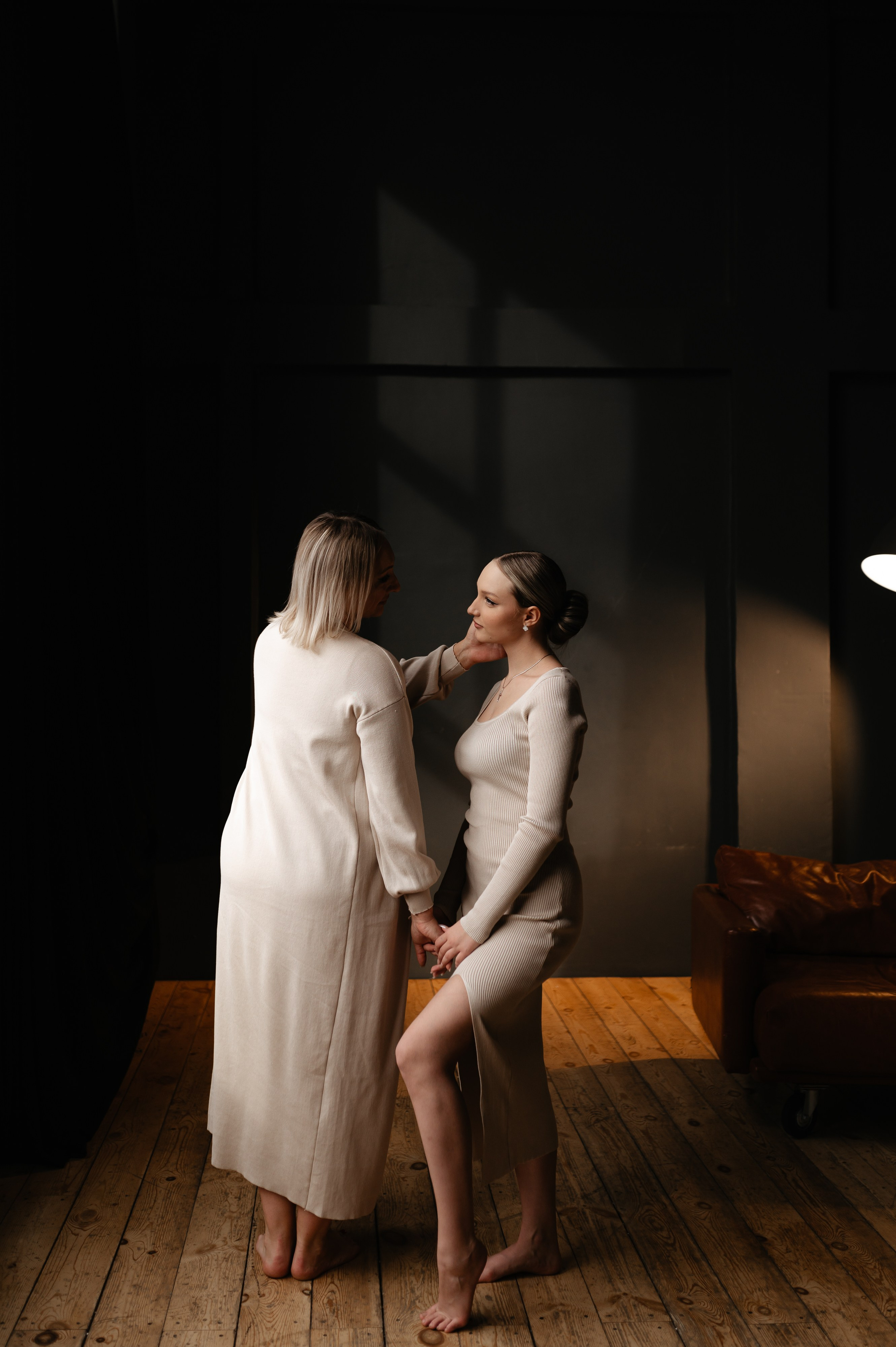 Мама и дочь. Главная