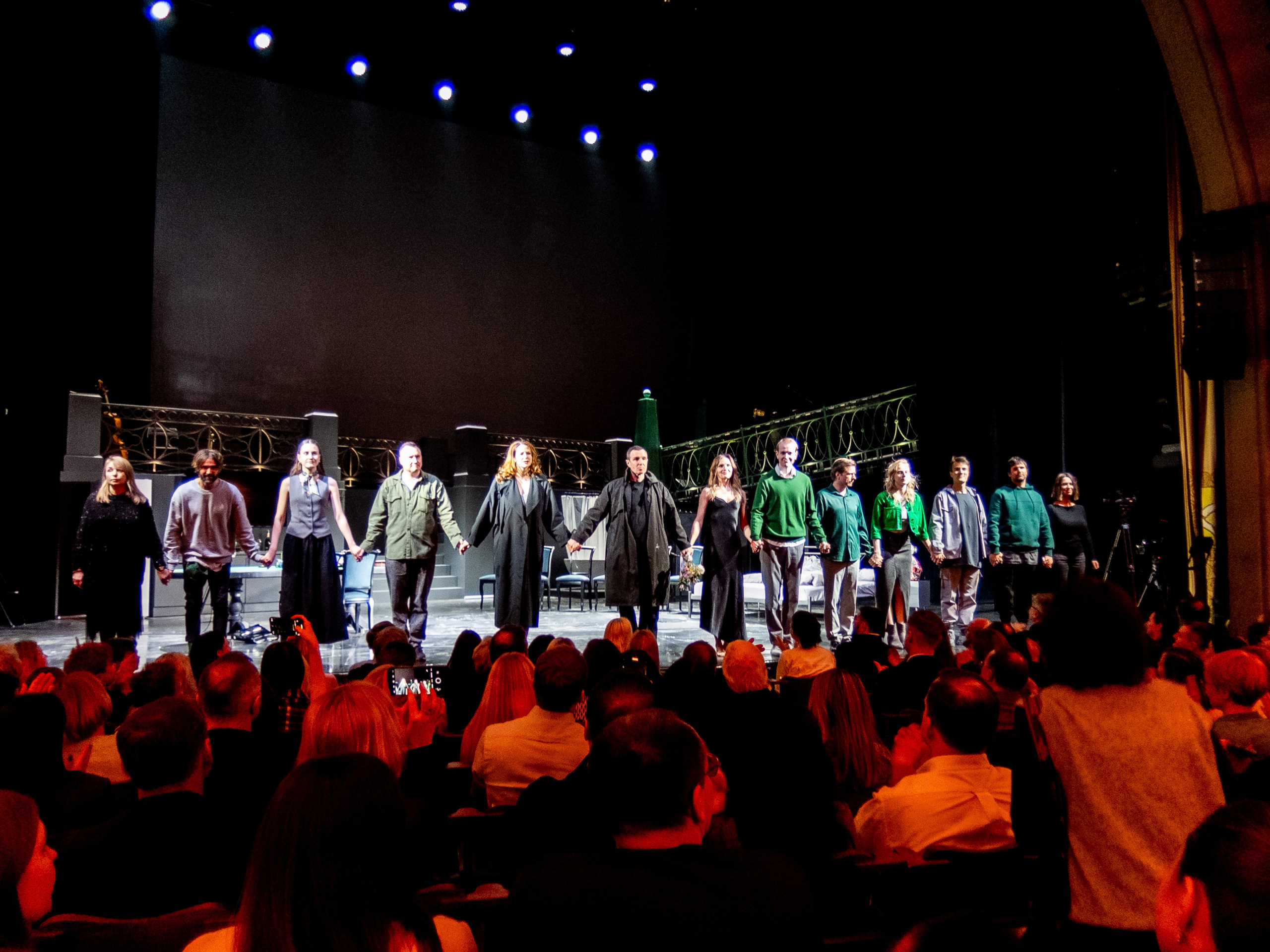 Маскарад с закрытыми глазами. Переосмысление. Искусство фотографии. Мария Осокина