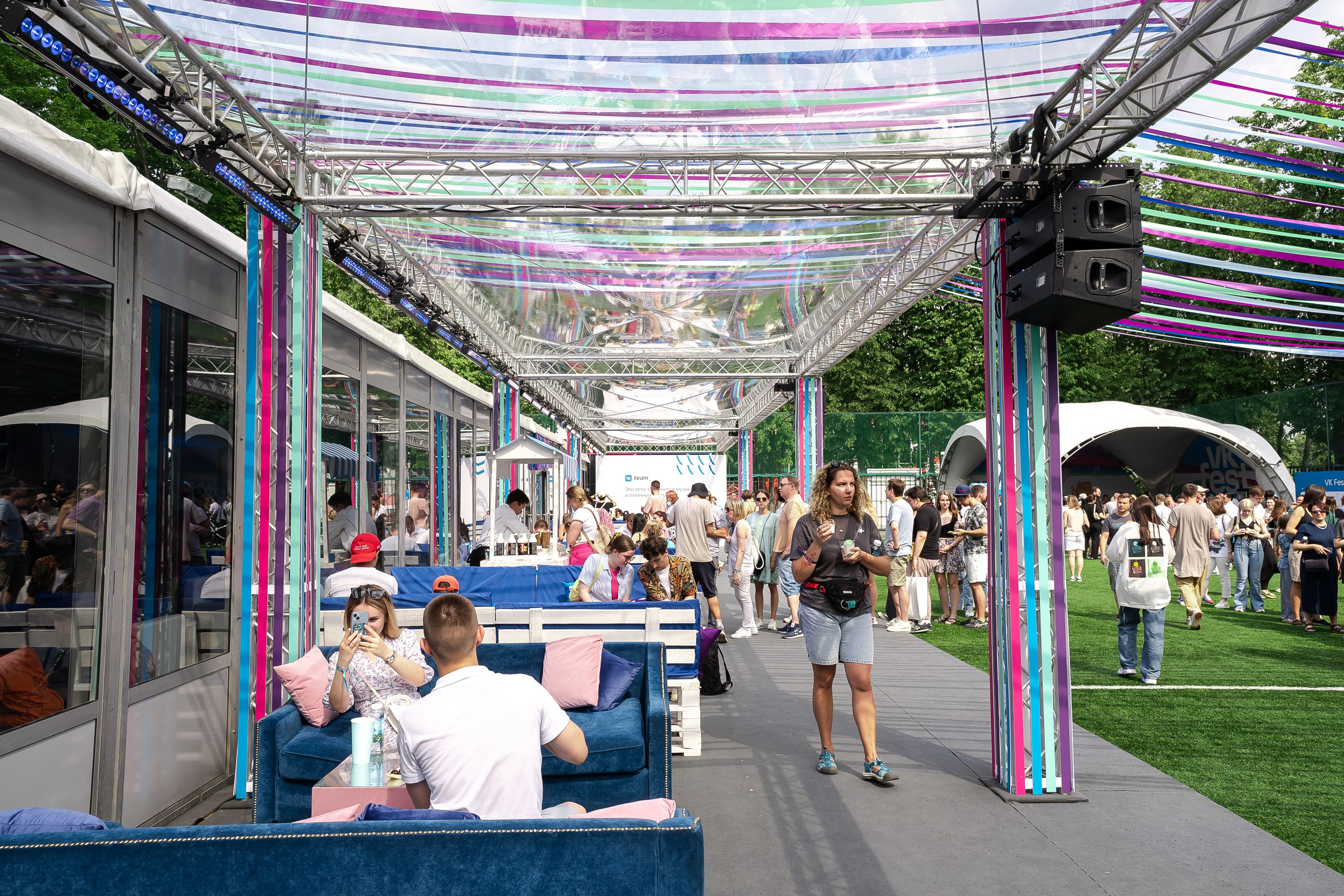 ВК ФЕСТ. Репортажный и свадебный фотограф в Москве