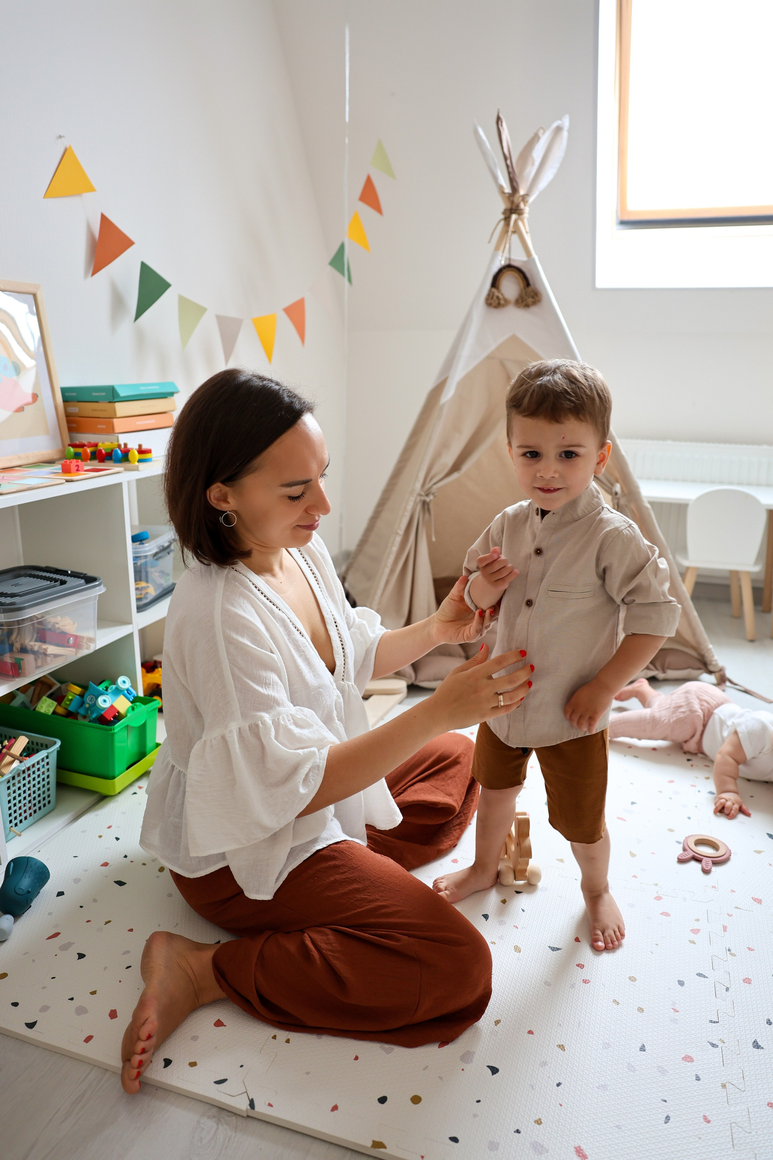 Катя и Платон играют. Ваш семейный newborn и lifestyle фотограф в СПБ Наталья Журавлева