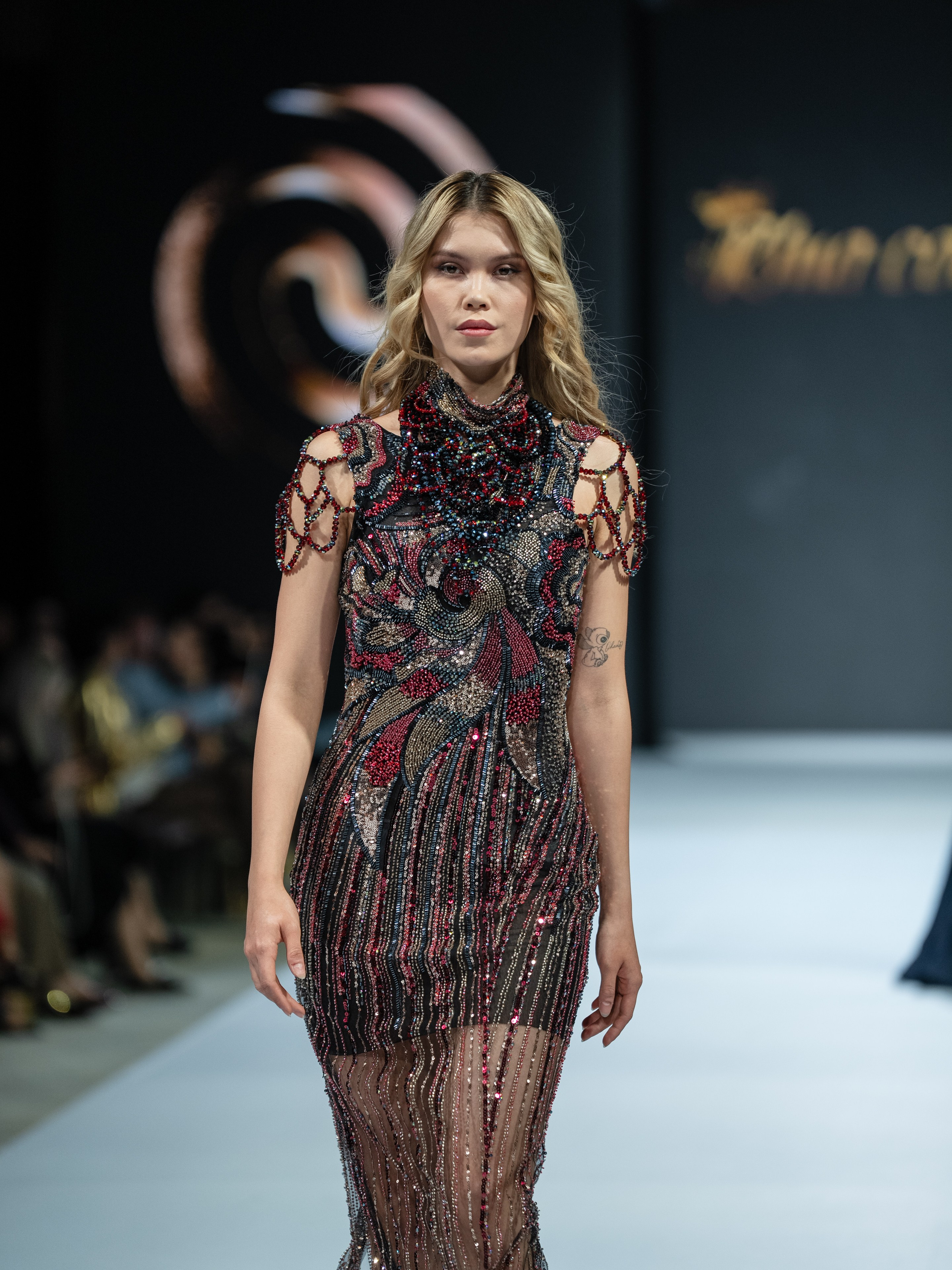 EURASIAN FASHION WEEK Rina Collection. Сайт Алматинского НЮ АРТ, будуар и фэшн фотографа Дениса Карпенко